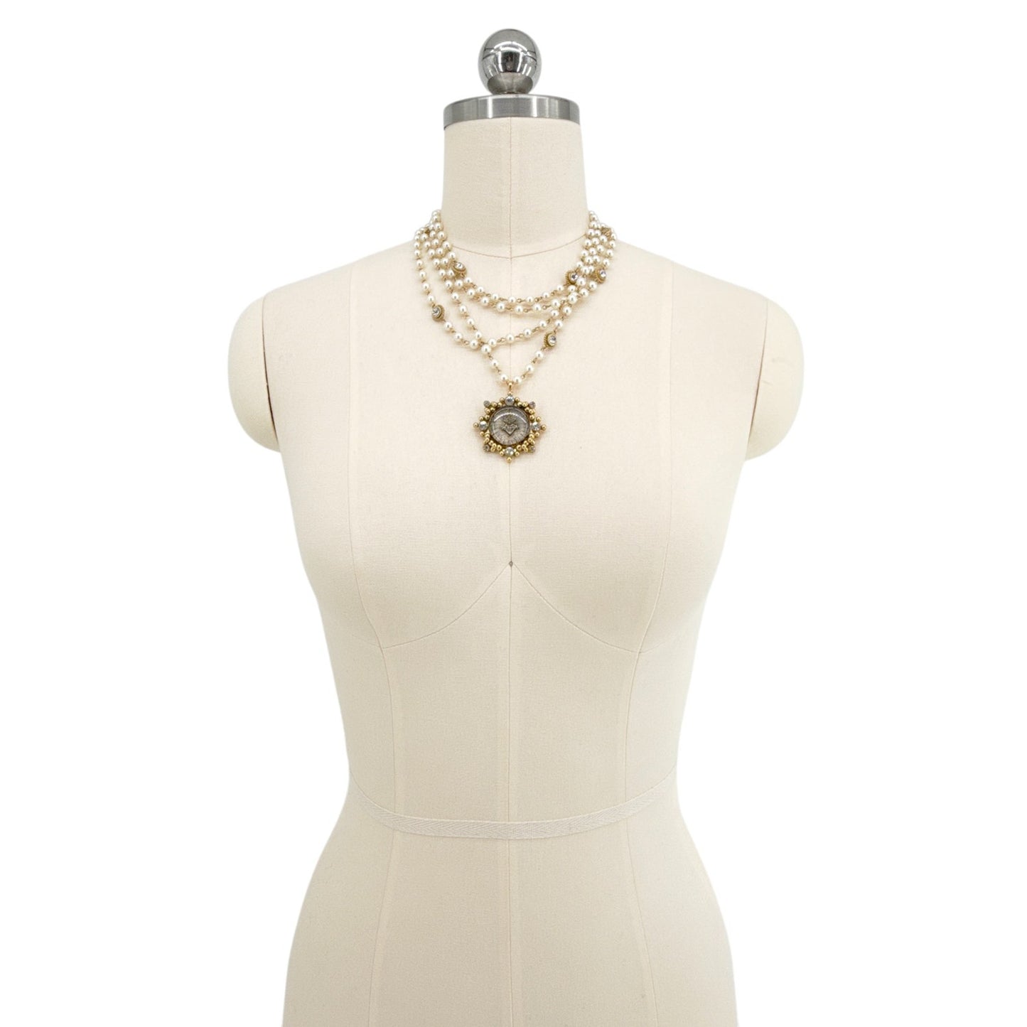 VIRGINS SAINTS & ANGELS VSA Magdalena Pearl with Cloister Sacred Heart Medallion