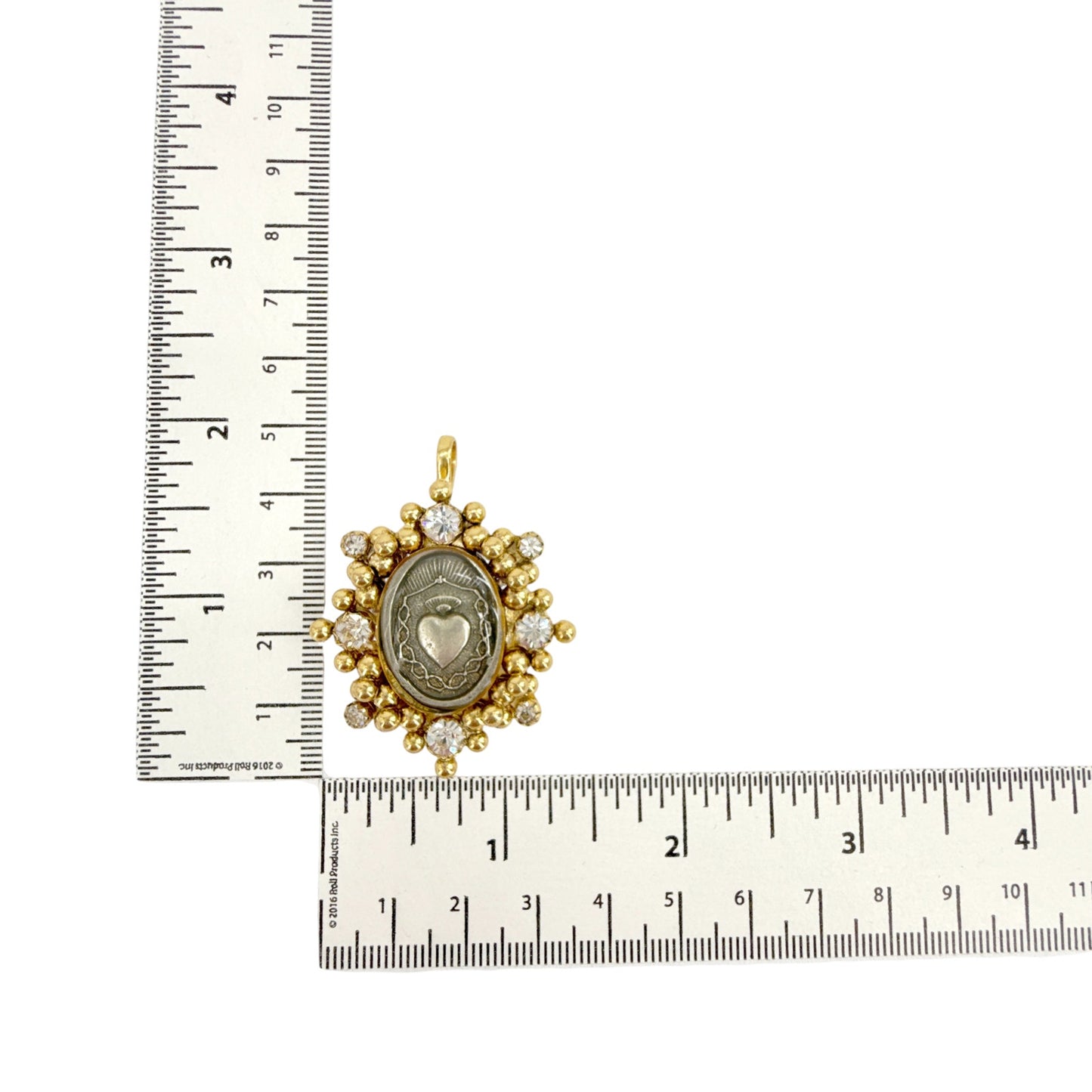 VIRGINS SAINTS & ANGELS VSA Oval Cloister Sacred Heart Medallion in Gold