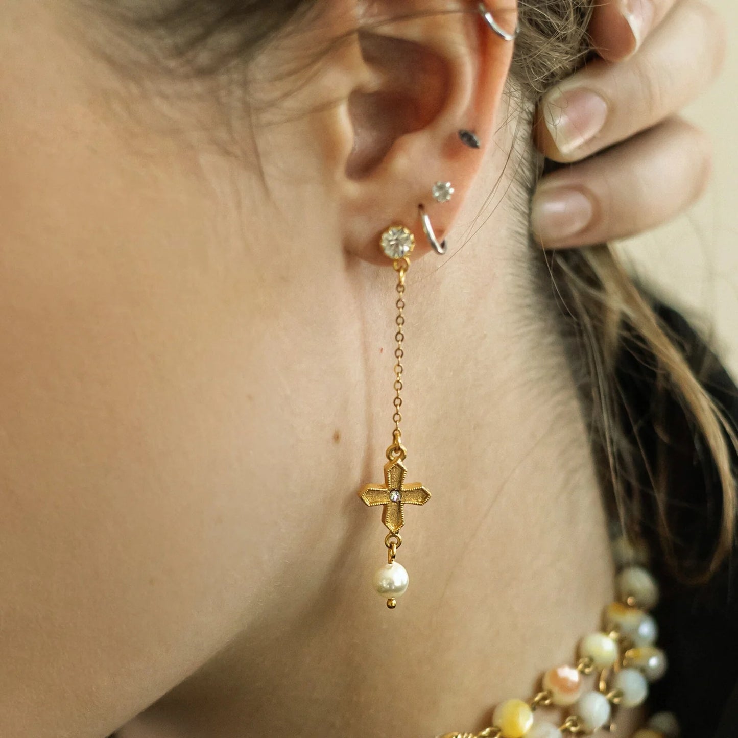 VIRGINS SAINTS & ANGELS VSA Peace Cross Pearl Drop Post Earrings in Gold