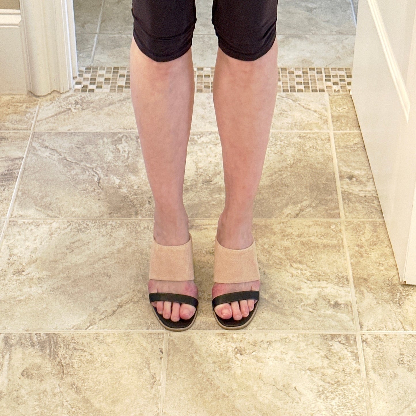 SEYCHELLES Lyra Black and Nude Leather Mules 6.5