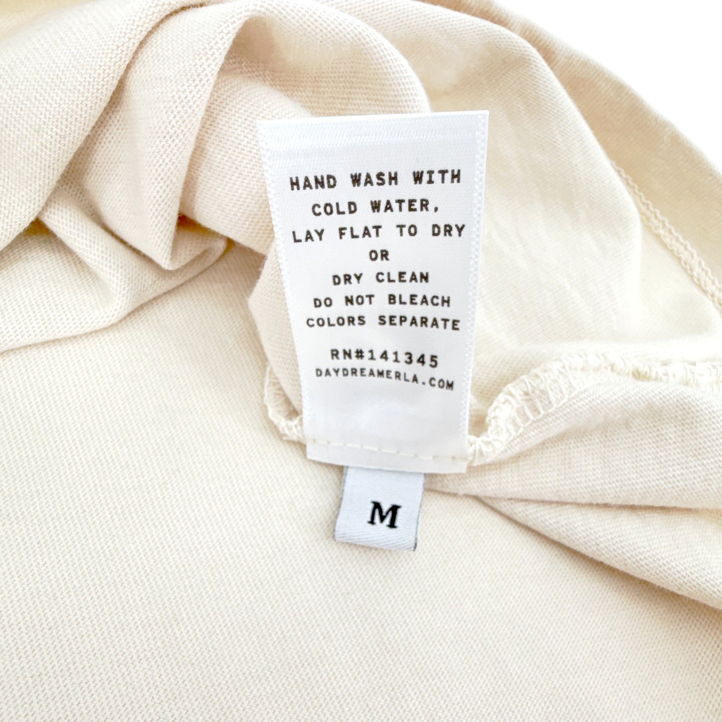 DAYDREAMER Nice List Vintage Tee in Dirty White M