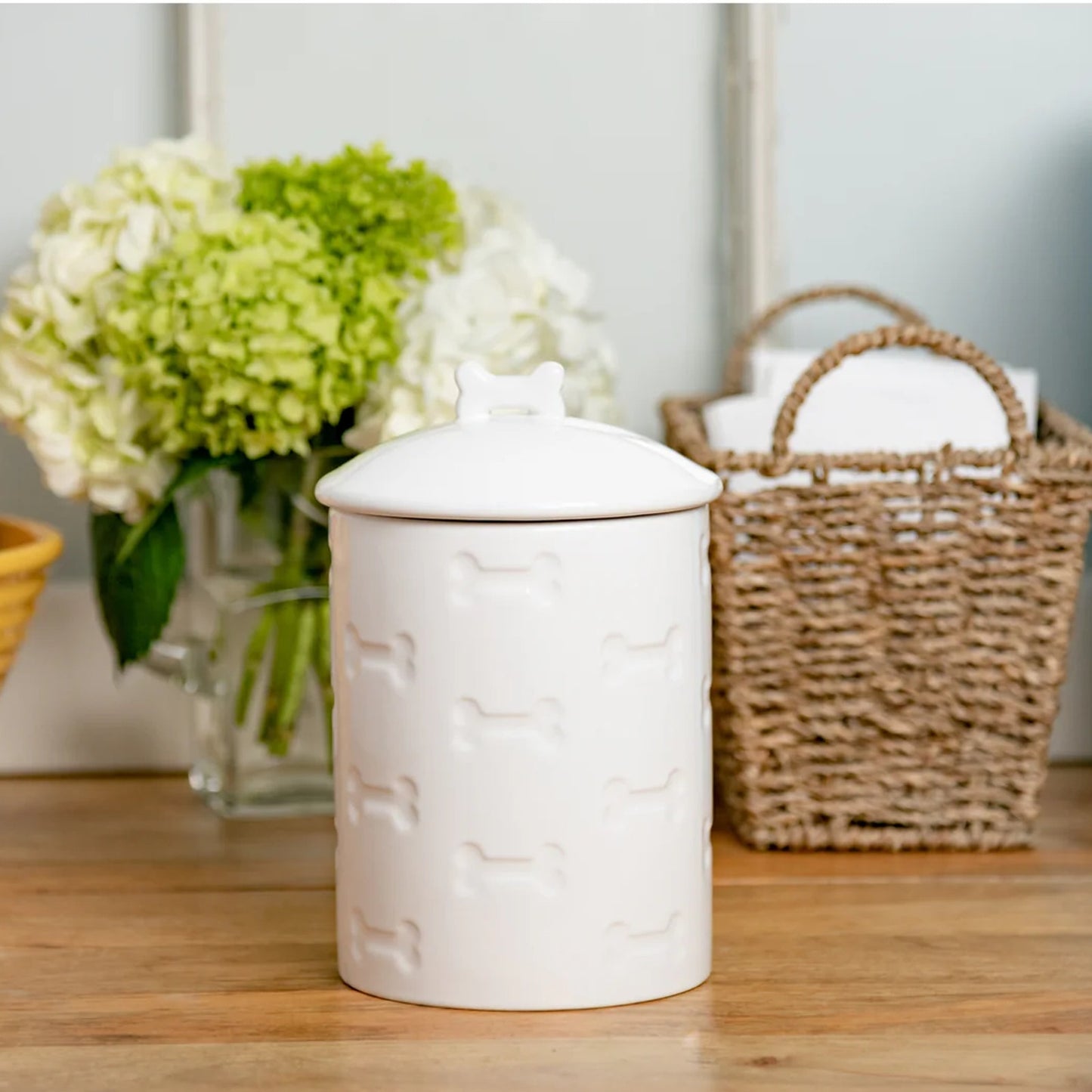 UNLEASHED LIFE Bone Appetit Collection Treat Canister Jar