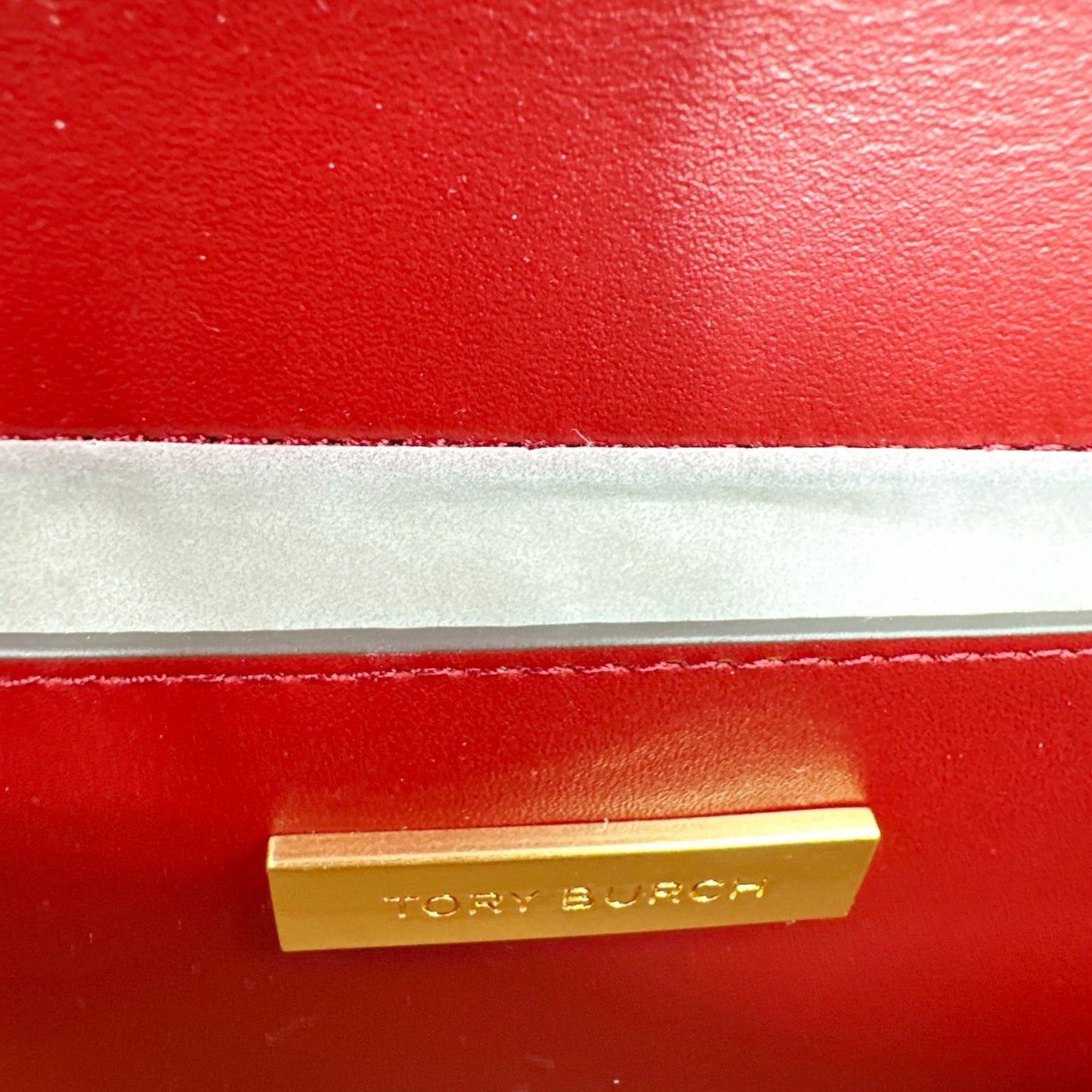 TORY BURCH Robinson Patent Quilted Shoulder Bag in Bricklane