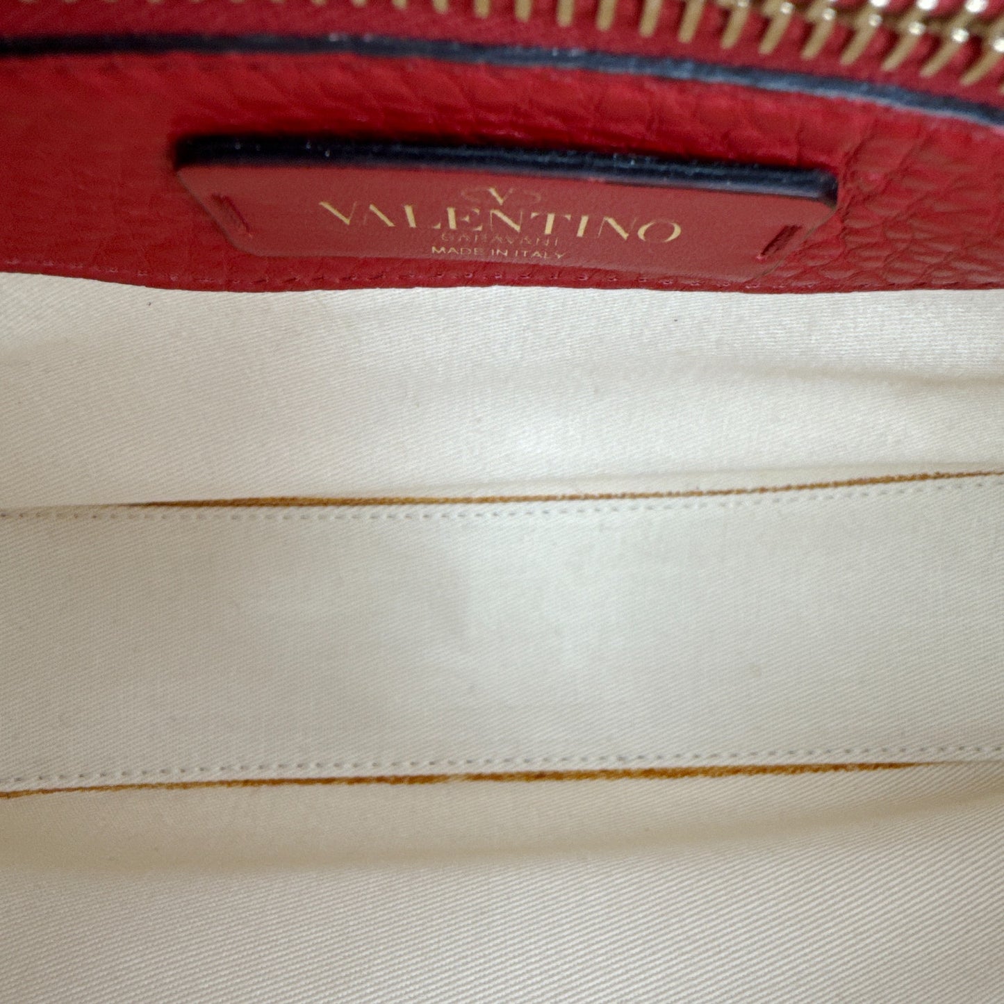 VALENTINO GARAVANI Rockstud Flip Lock Flap Bag Leather in Red