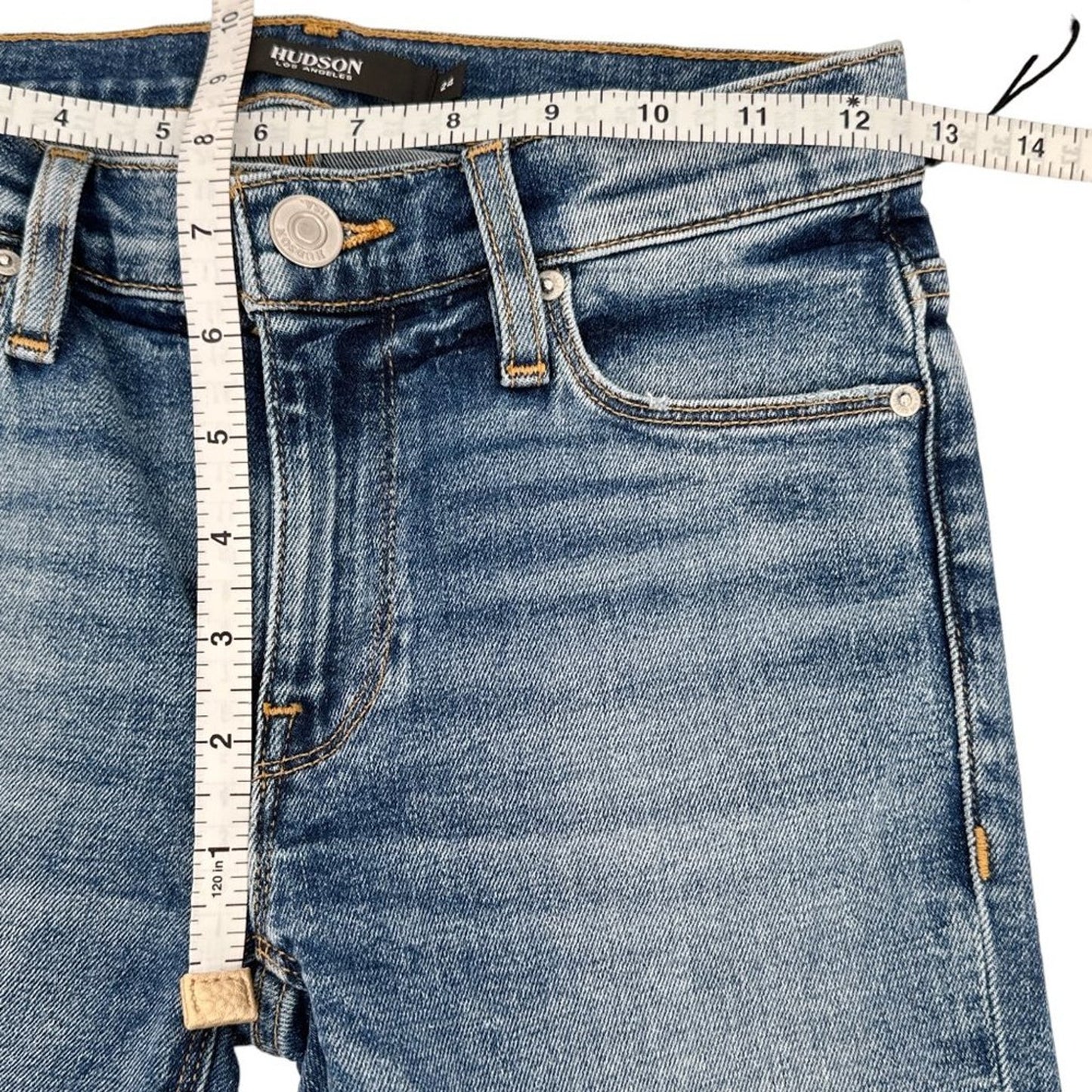 HUDSON Amelia Mid Rise Short in Winlelight 24