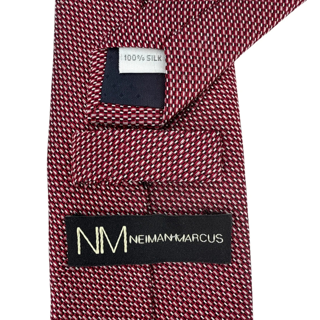 NEIMAN MARCUS Silk Tie in Red - flyKAMP
