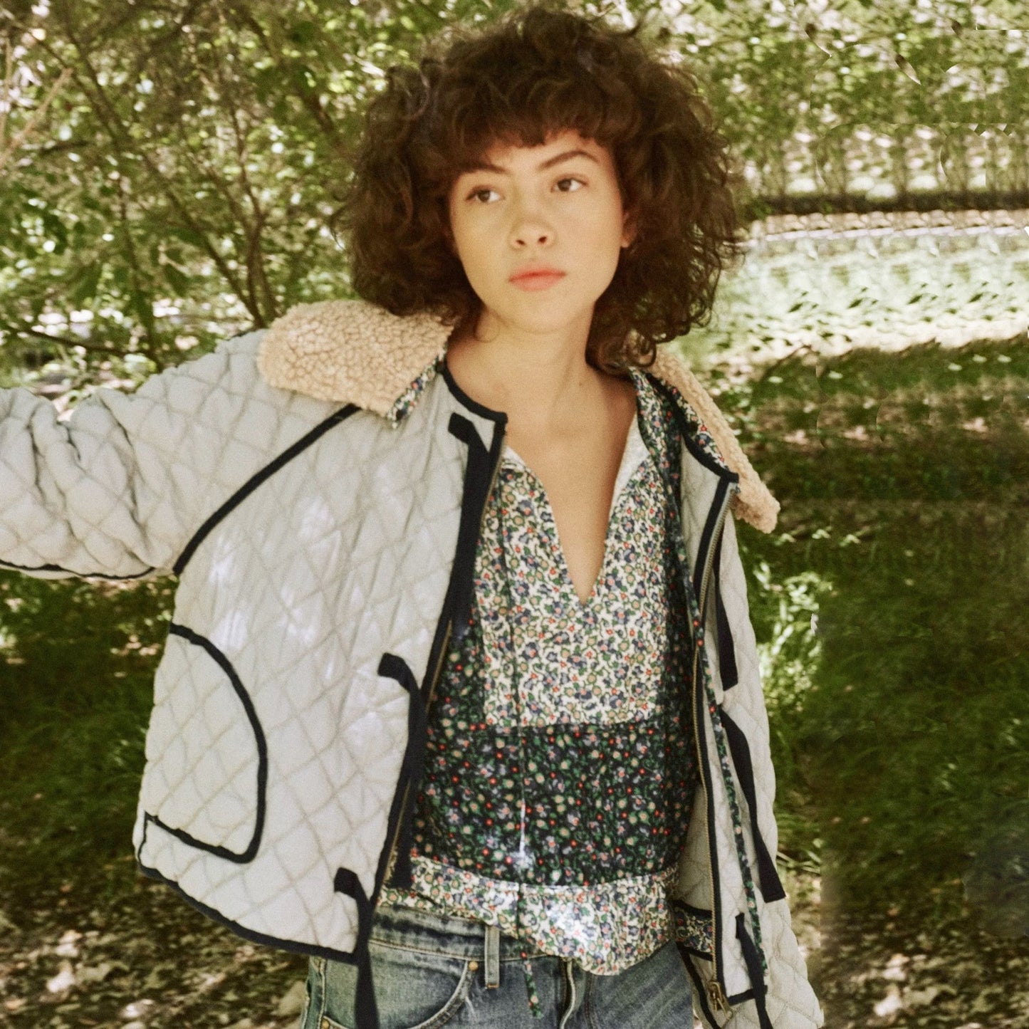 THE GREAT. The Short Quilted Reversible Jacket in Stone Blue 0|XS