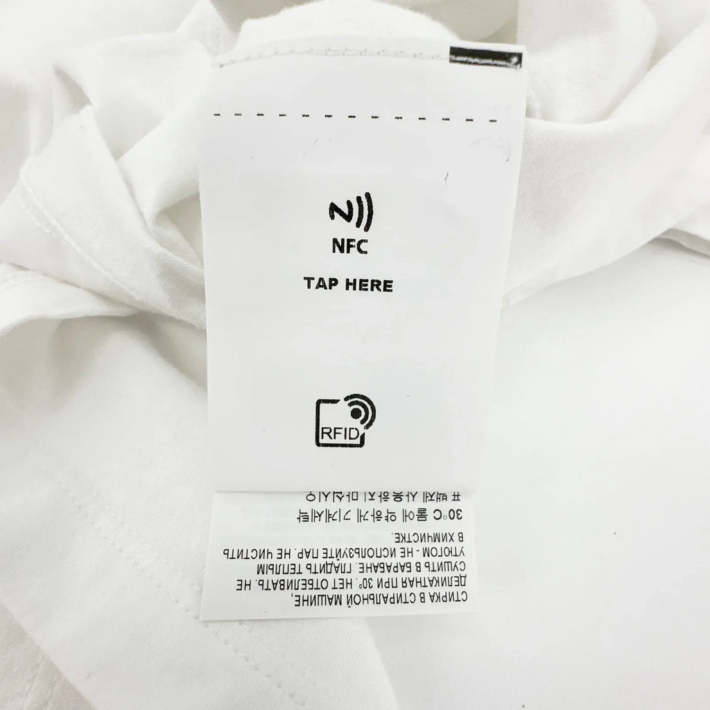 GOLDEN GOOSE Crewneck Glitter Star Tee S - flyKAMP