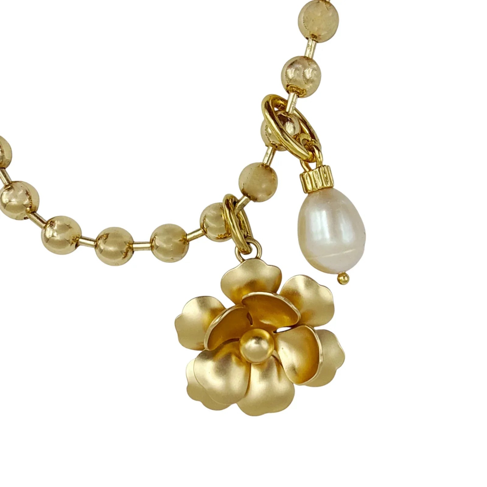 ROXANNE ASSOULIN The Flower Meets The Pearl Necklace - flyKAMP