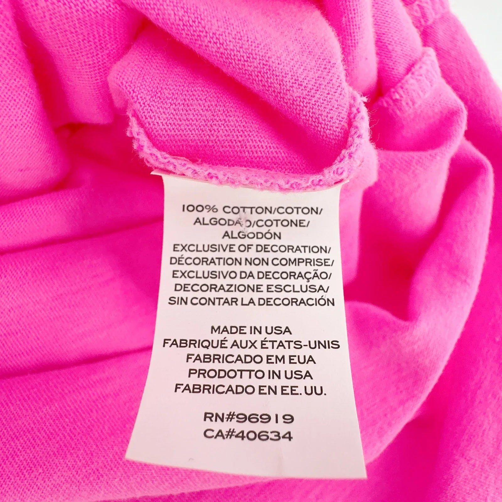 MARC JACOBS Fluorescent Logo Print Tee in Bright Pink S - flyKAMP