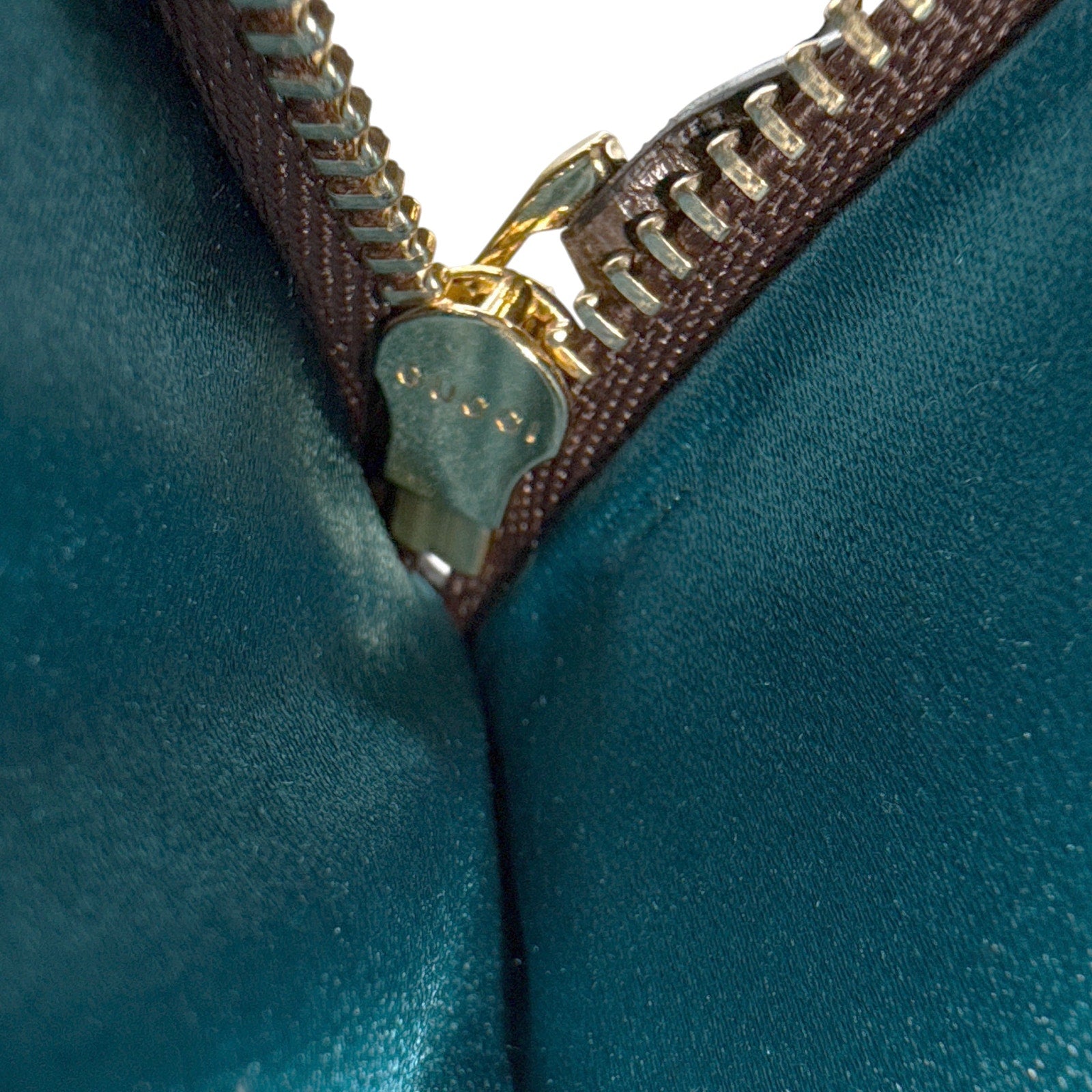 GUCCI Ophidia GG Supreme Medium Shoulder Bag Gucci