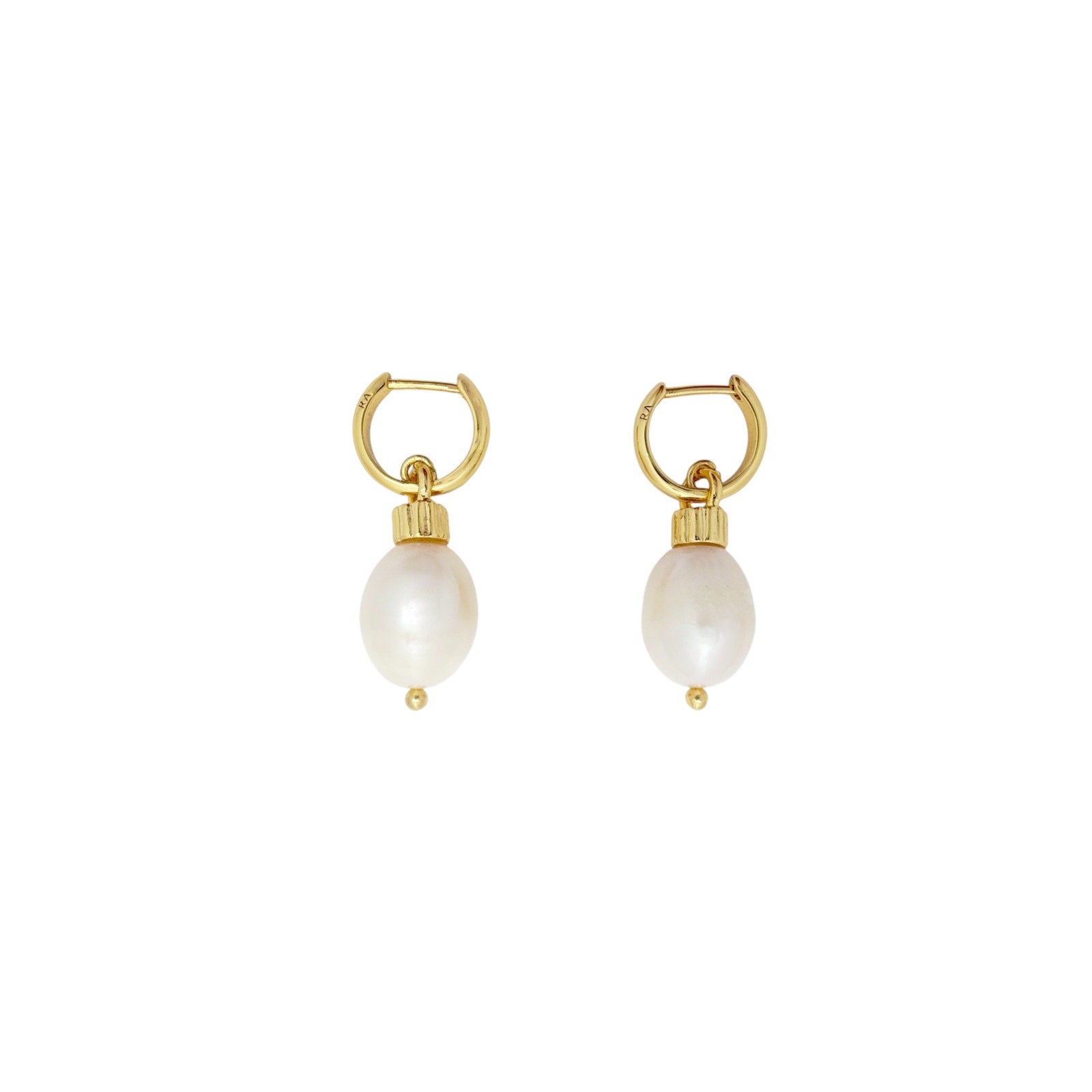 ROXANNE ASSOULIN The Pearl Drop Earrings in Shiny Gold & Freshwater Pearl
