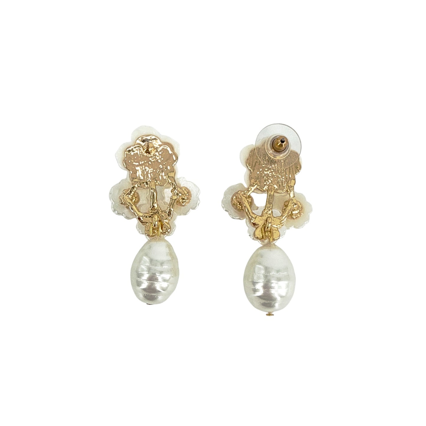 THE PINK REEF Floral Cluster with Mother-of-Pearl Drop Earrings in Ivory