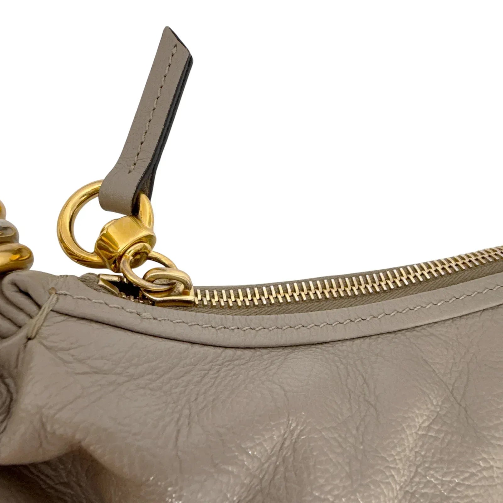 CHLOE Small Bracelet Hobo Bag in Grained Leather in Grey - flyKAMP