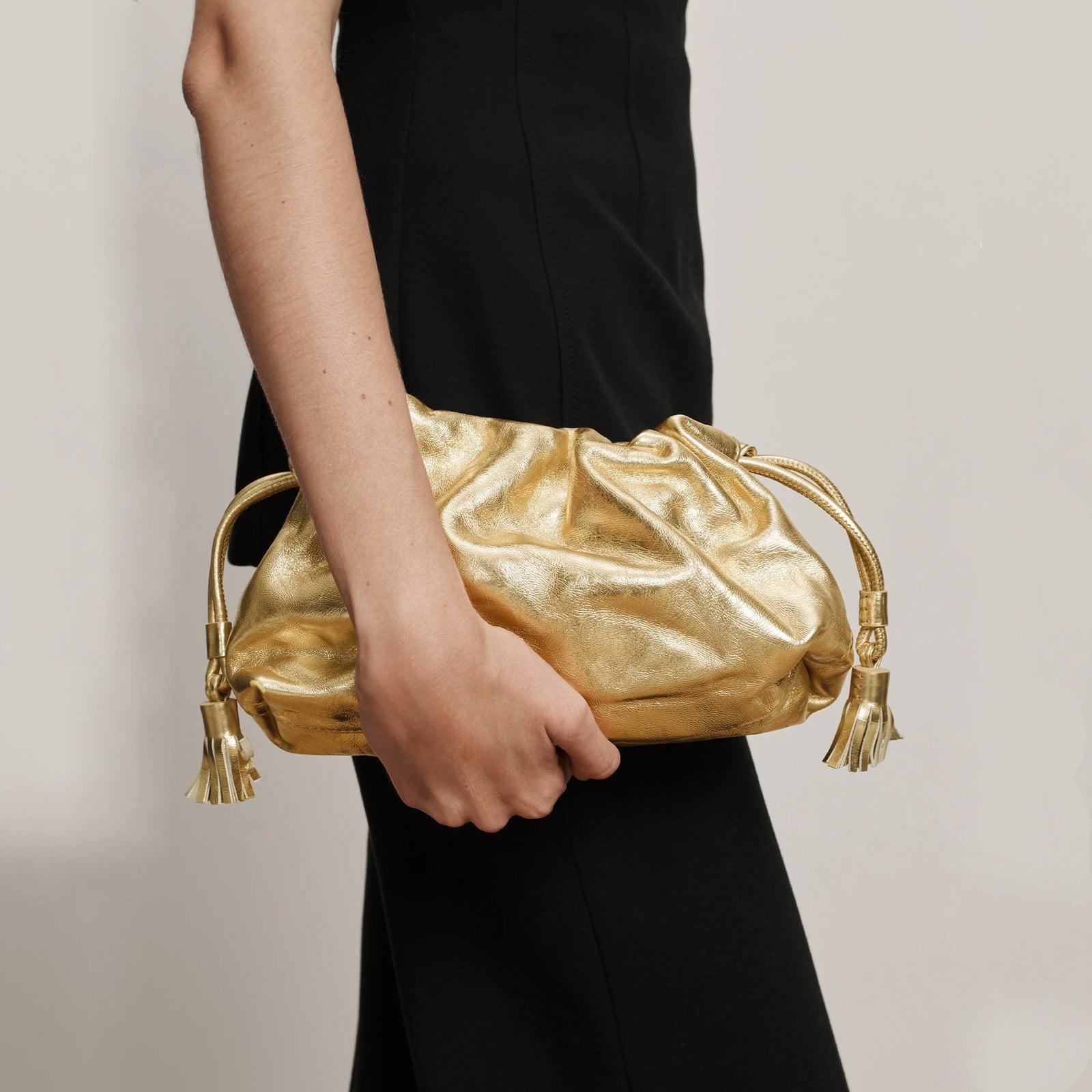 VERONICA BEARD Small Metallic Stash Bag in Gold Veronica Beard