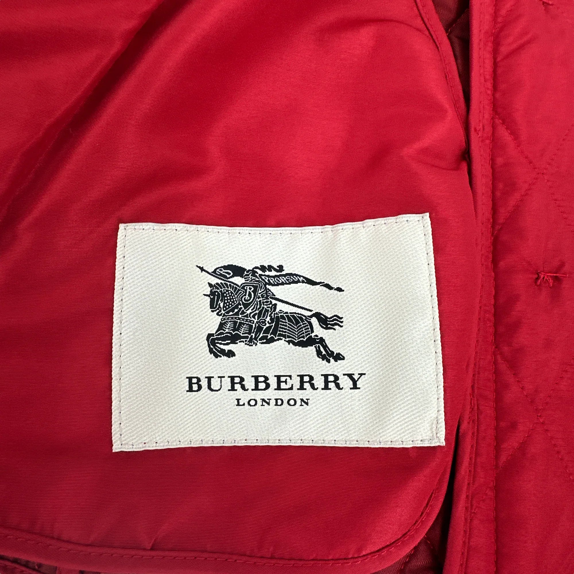 BURBERRY London Cropped Diamond Quilted Jacket in Red US10 | M - flyKAMP