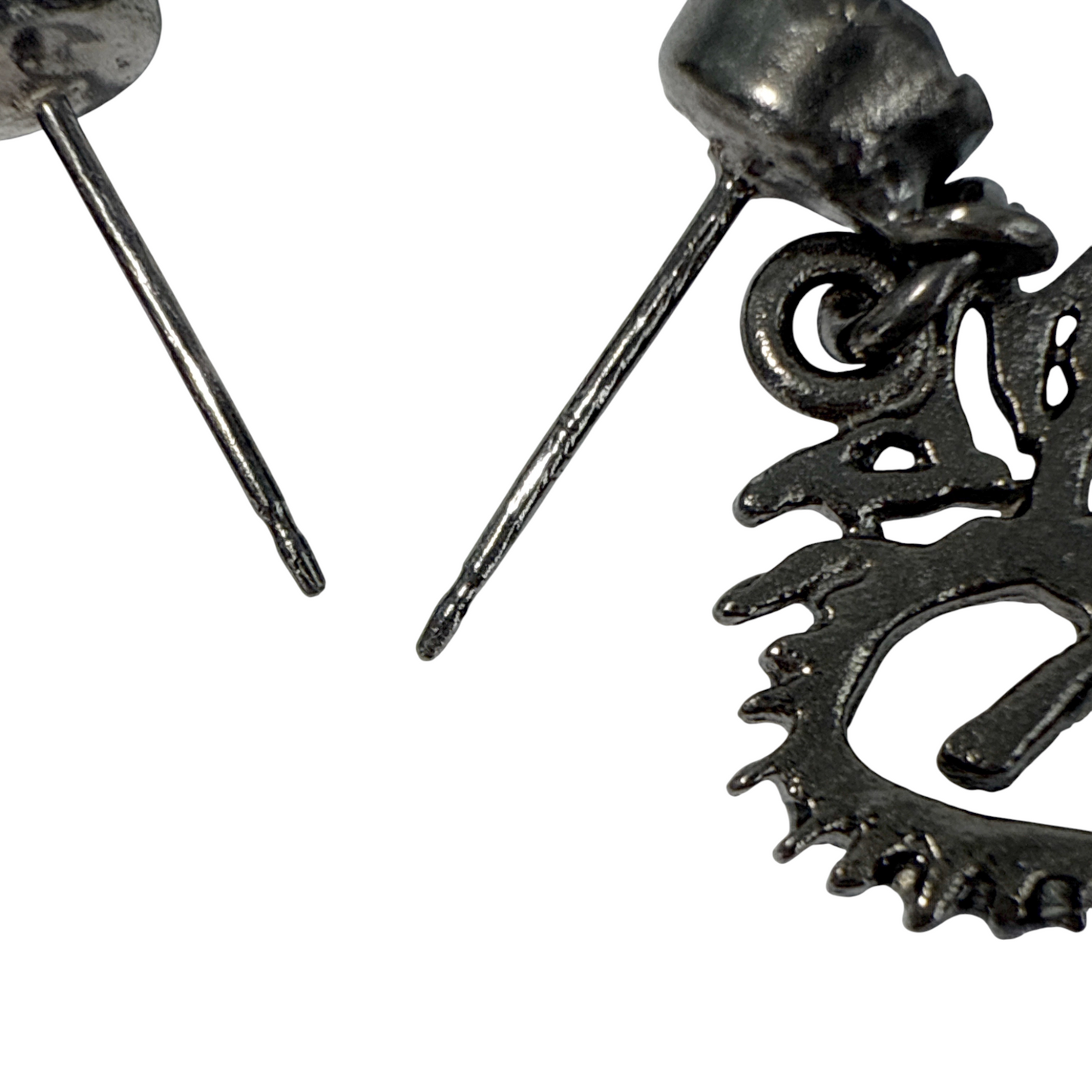 VIRGINS SAINTS & ANGELS VSA Queen of Hearts Crystal Drop Post Earrings in Gunmetal