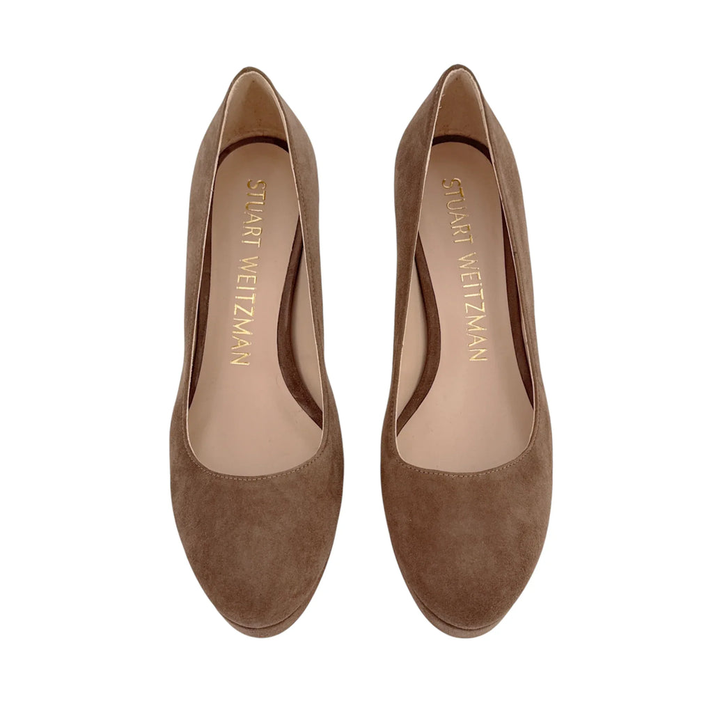 STUART WEITZMAN Larsa Suede Platform Pump in Taupe 6.5M - flyKAMP