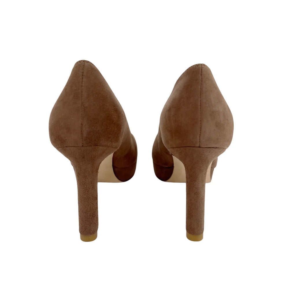 STUART WEITZMAN Larsa Suede Platform Pump in Taupe 6.5M - flyKAMP