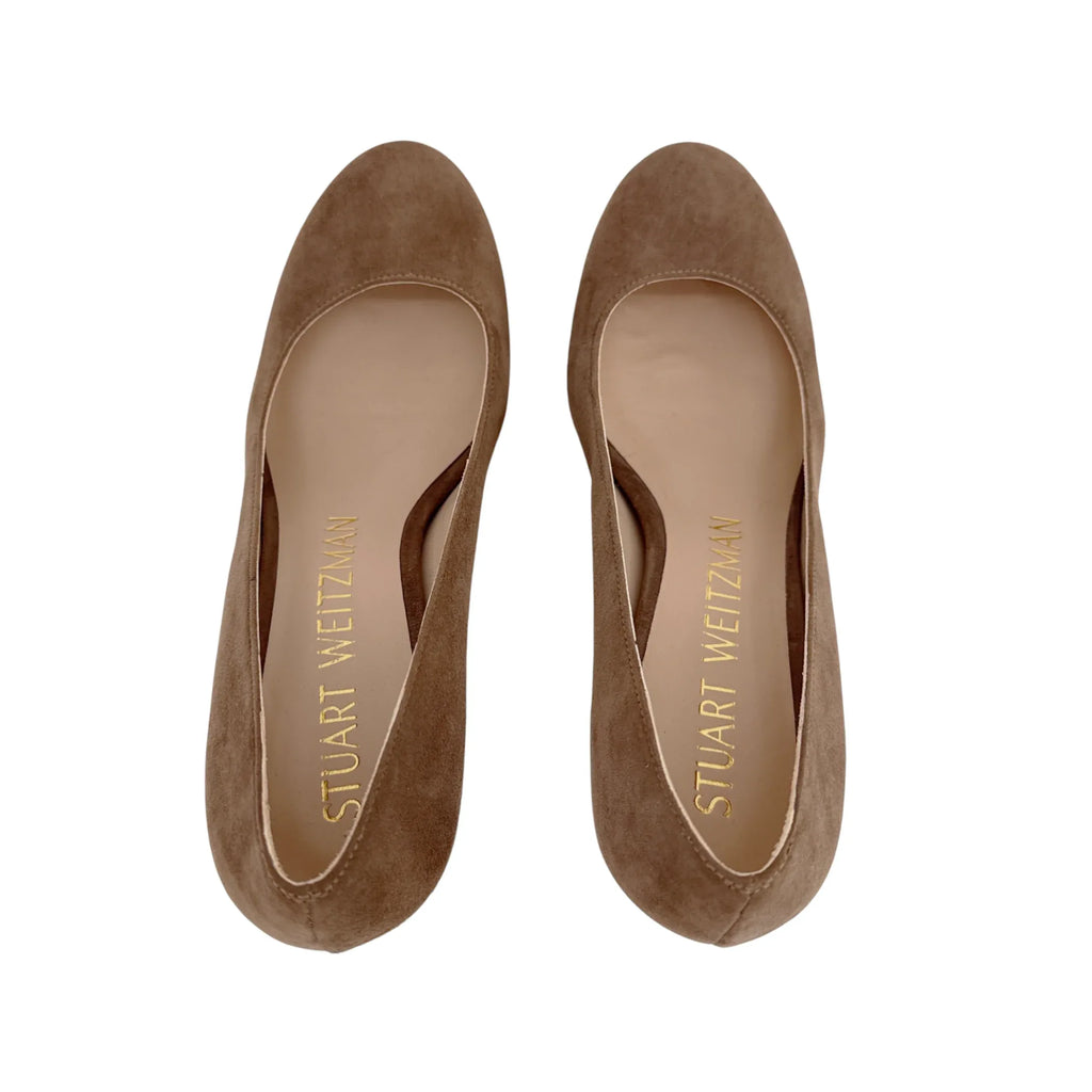 STUART WEITZMAN Larsa Suede Platform Pump in Taupe 6.5M - flyKAMP