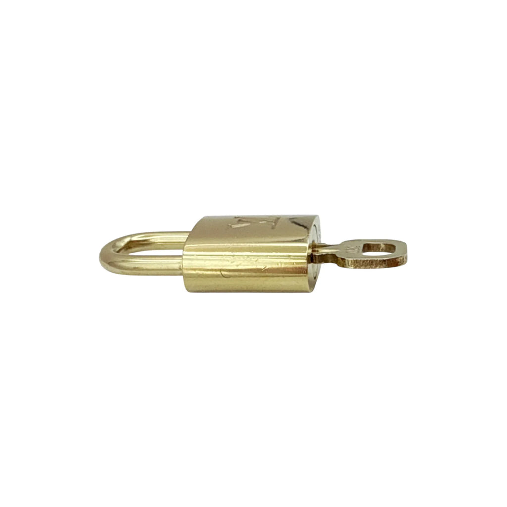 LOUIS VUITTON Padlock & Key #320 - flyKAMP