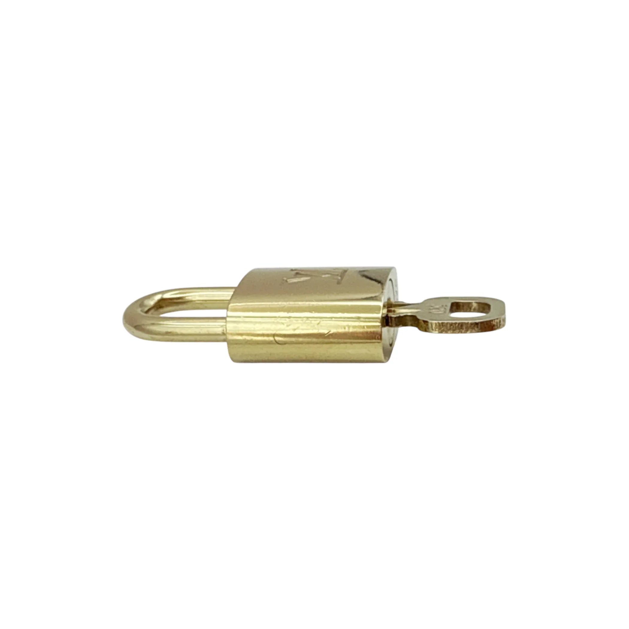 LOUIS VUITTON Padlock & Key #320 - flyKAMP