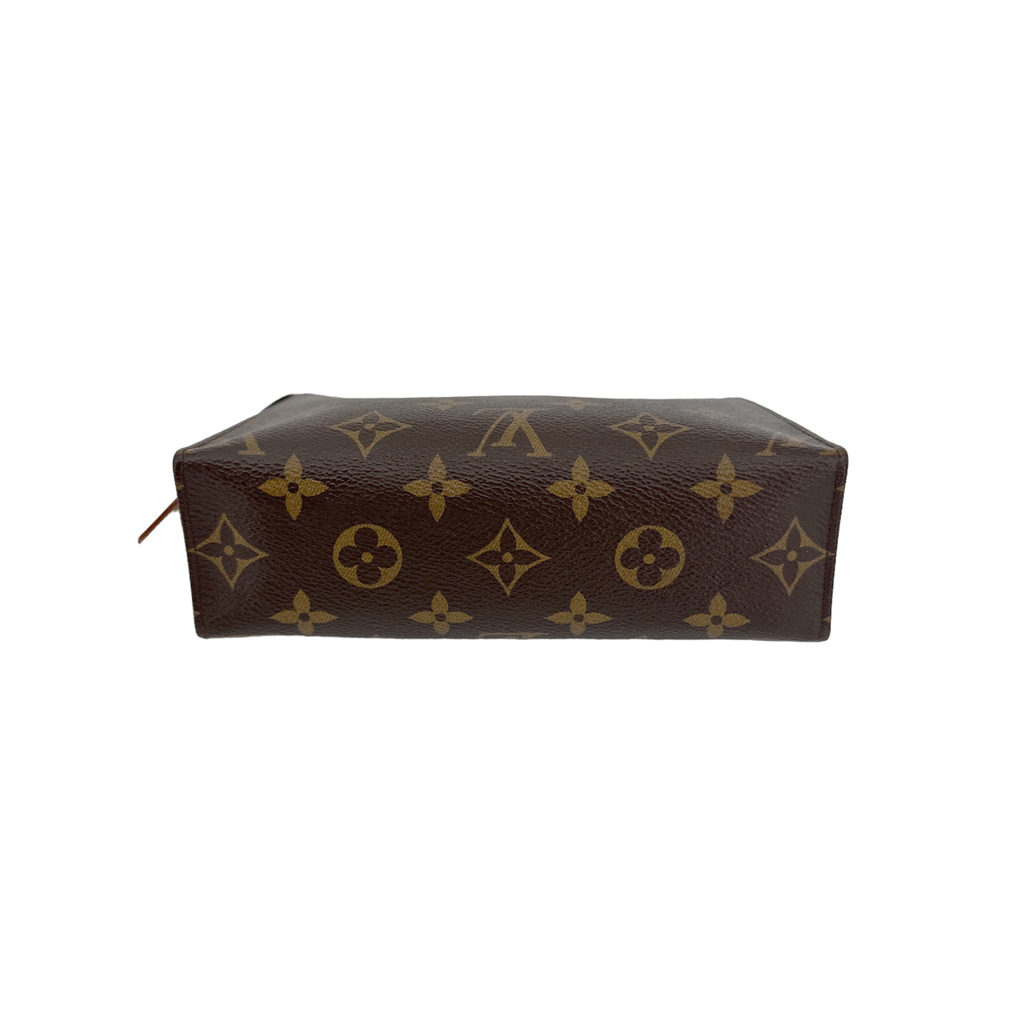 LOUIS VUITTON Toilet Pouch 19 Louis Vuitton