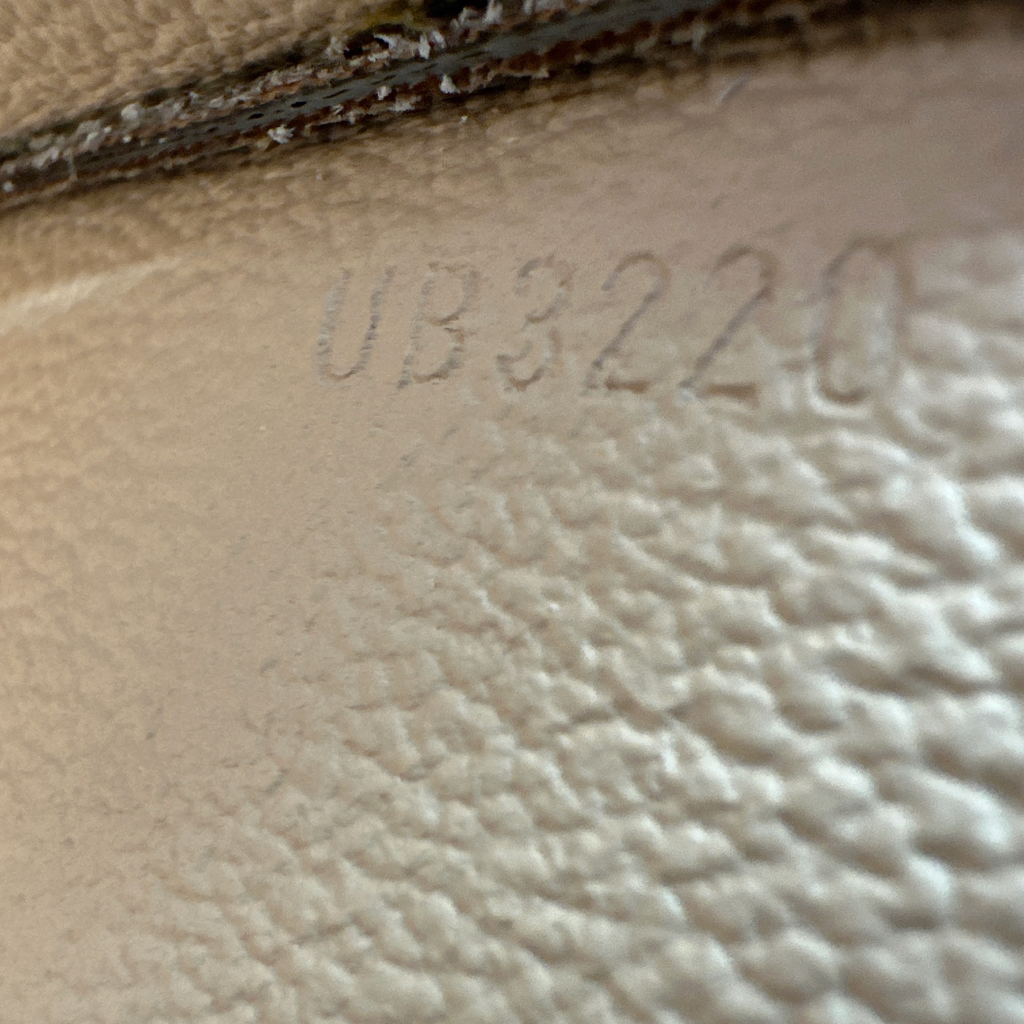 LOUIS VUITTON Toilet Pouch 19 Louis Vuitton