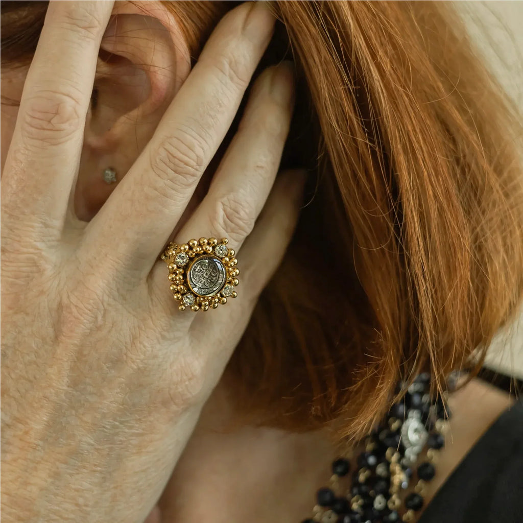 VIRGINS SAINTS & ANGELS VSA Petite Cloister San Benito Ring Gold Size 6 - flyKAMP
