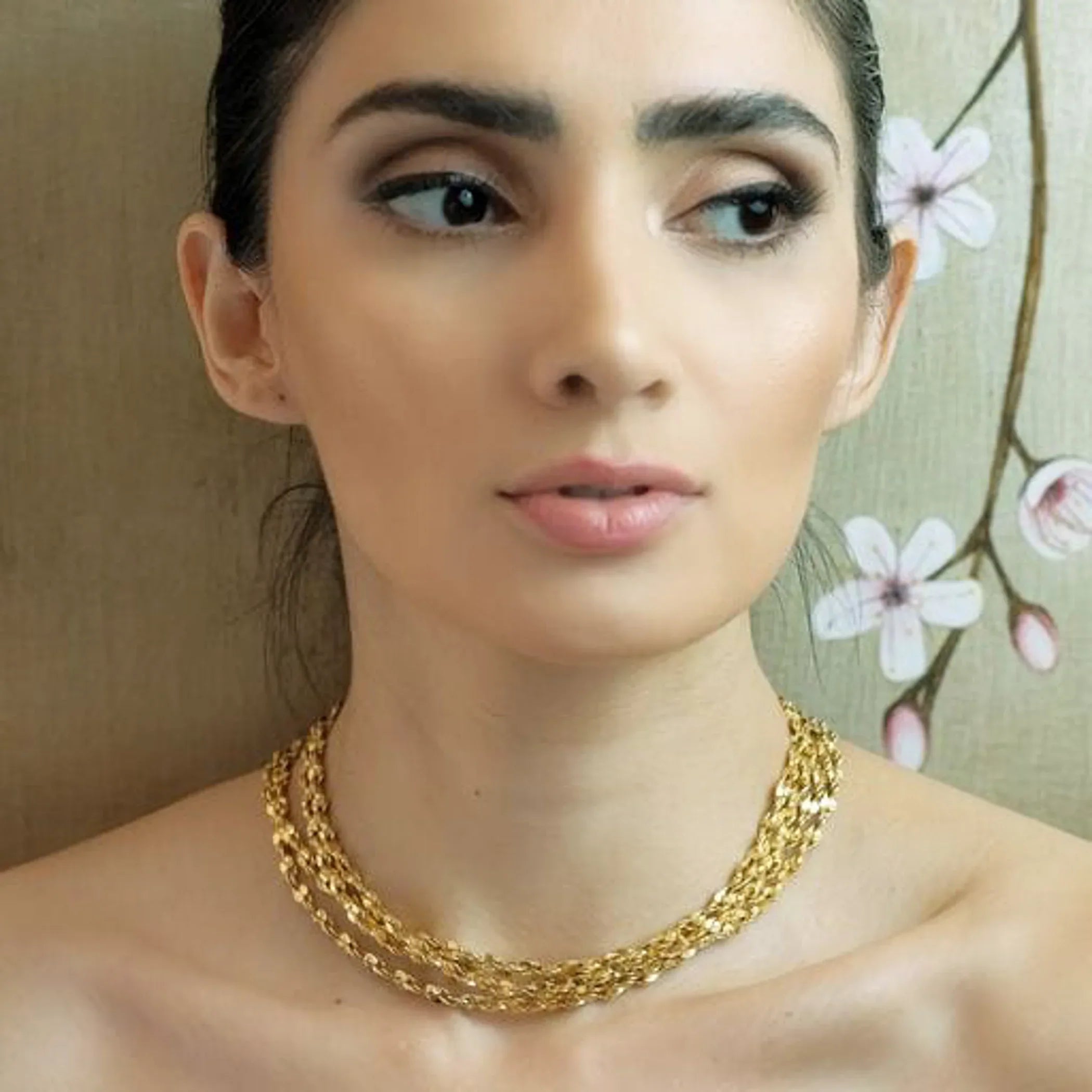 VIRGINS SAINTS & ANGELS VSA Love Chain Necklace in Gold - flyKAMP