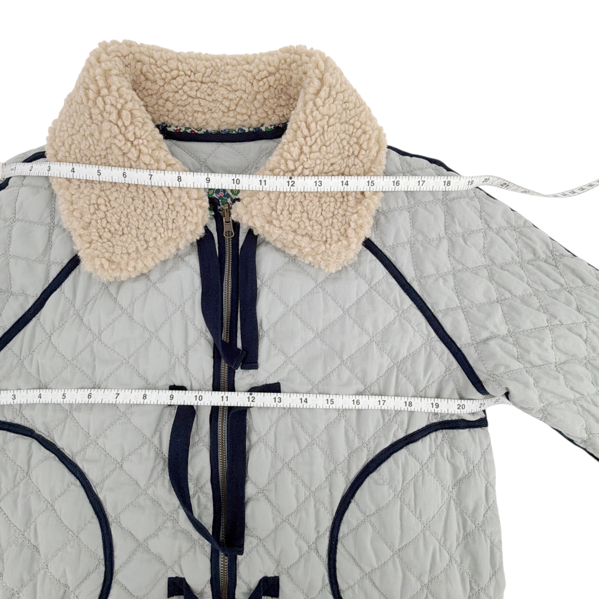 THE GREAT. The Short Quilted Reversible Jacket in Stone Blue 0|XS The Great.