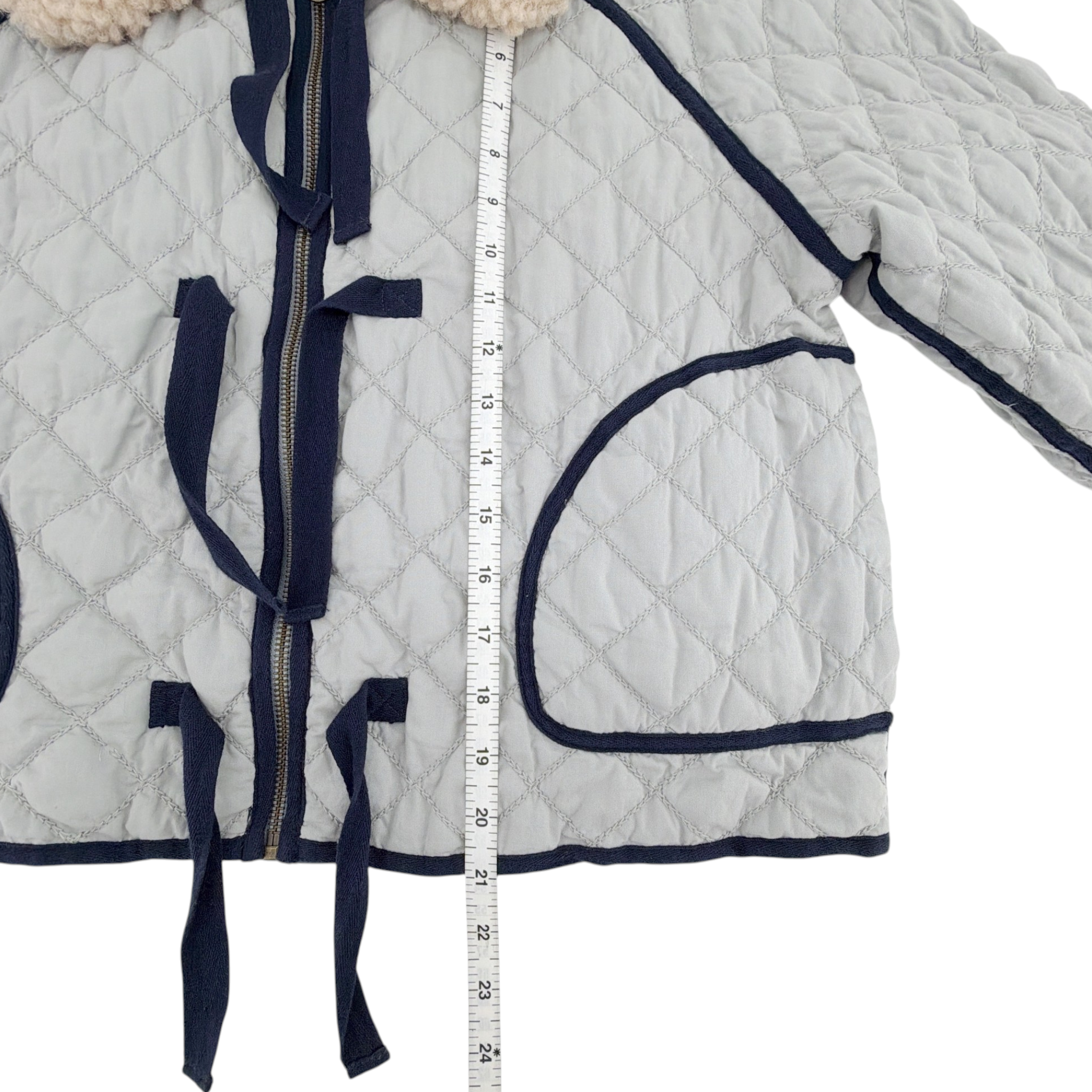 THE GREAT. The Short Quilted Reversible Jacket in Stone Blue 0|XS The Great.