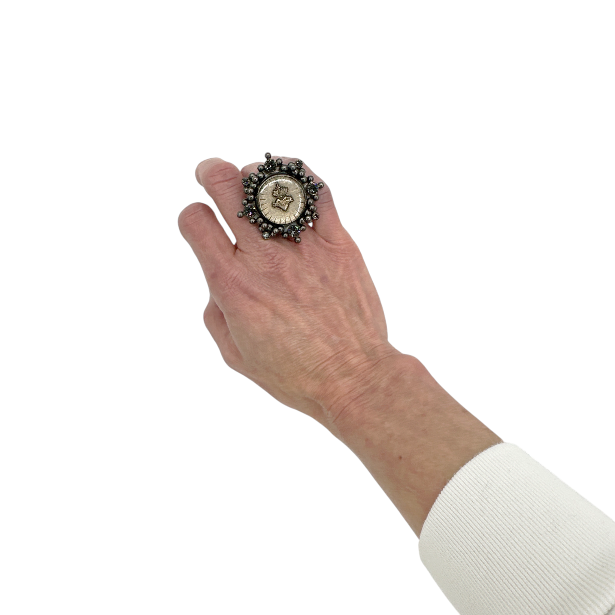 VIRGINS SAINTS & ANGELS VSA Cloister Sacred Heart Ring Gunmetal Size 6 Virgins Saints & Angels