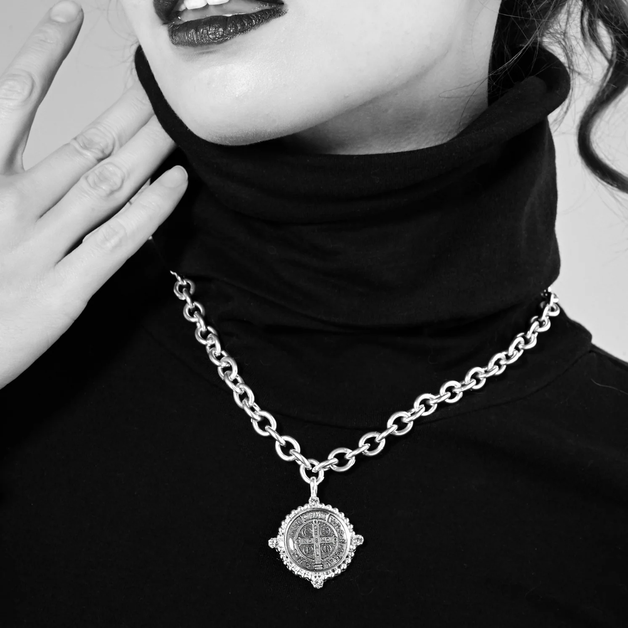 VIRGINS SAINTS & ANGELS VSA The Diva Chain in Silver Virgins Saints & Angels