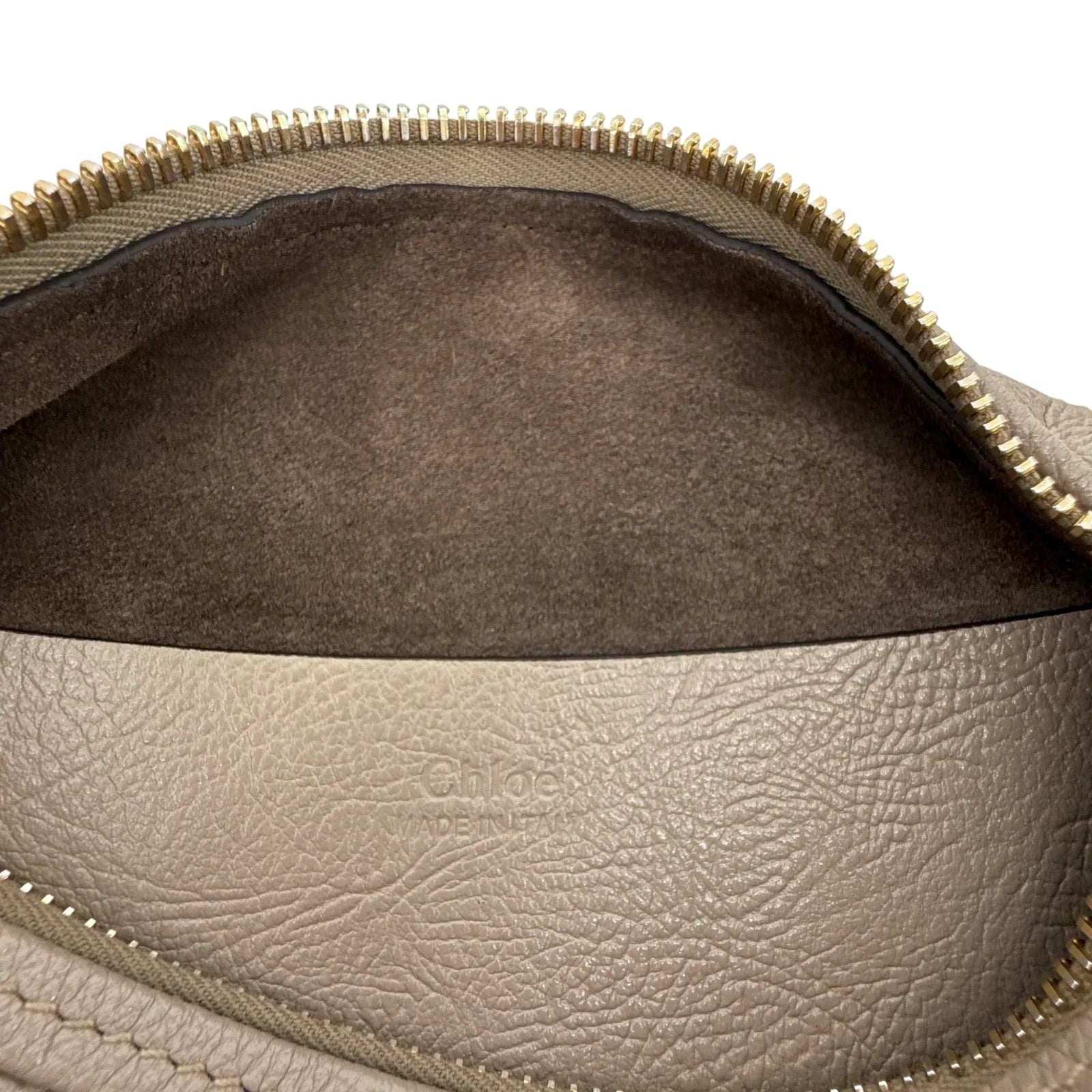 CHLOE Small Bracelet Hobo Bag in Grained Leather in Grey - flyKAMP
