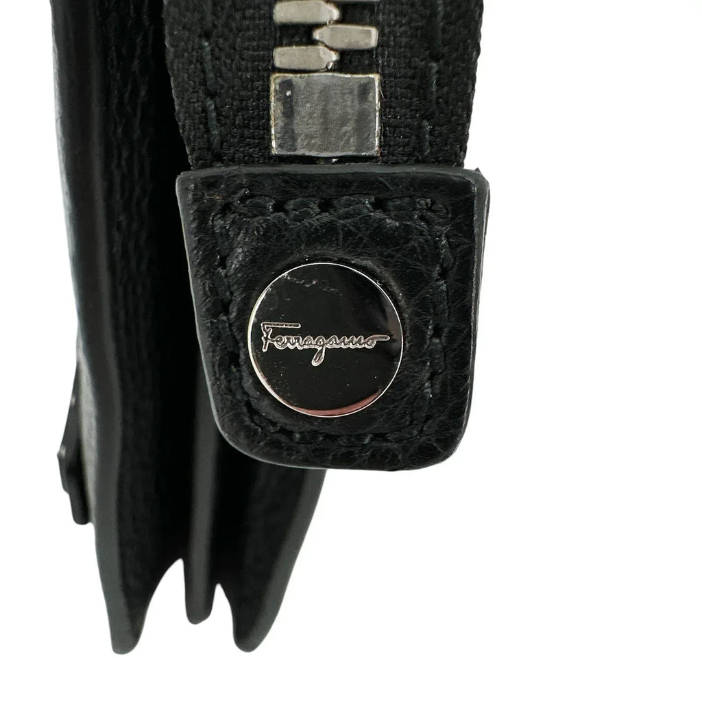 SALVATORE FERRAGAMO Firenze Stud Series Clutch - flyKAMP