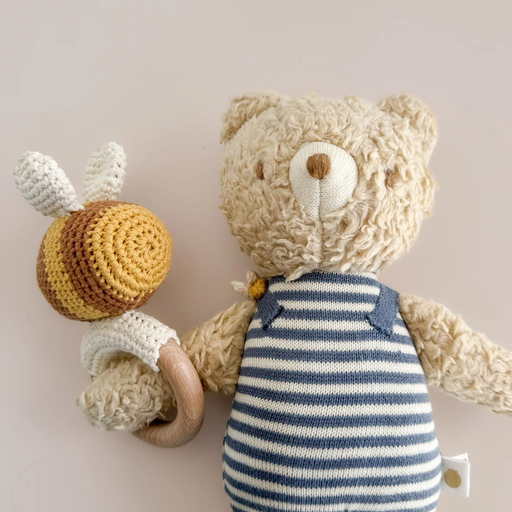 THE BLUEBERRY HILL Blueberry Bear Bee Gift Set: Paperboard Suitcase The Blueberry Hill