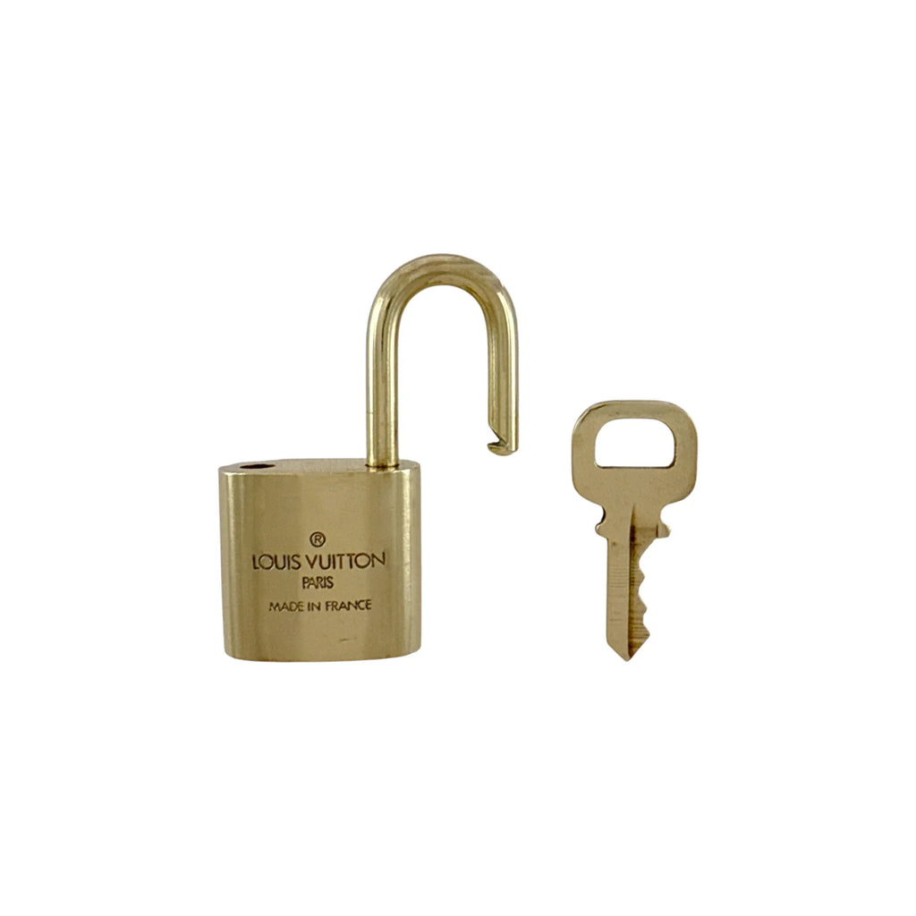 LOUIS VUITTON Padlock & Key #320 - flyKAMP
