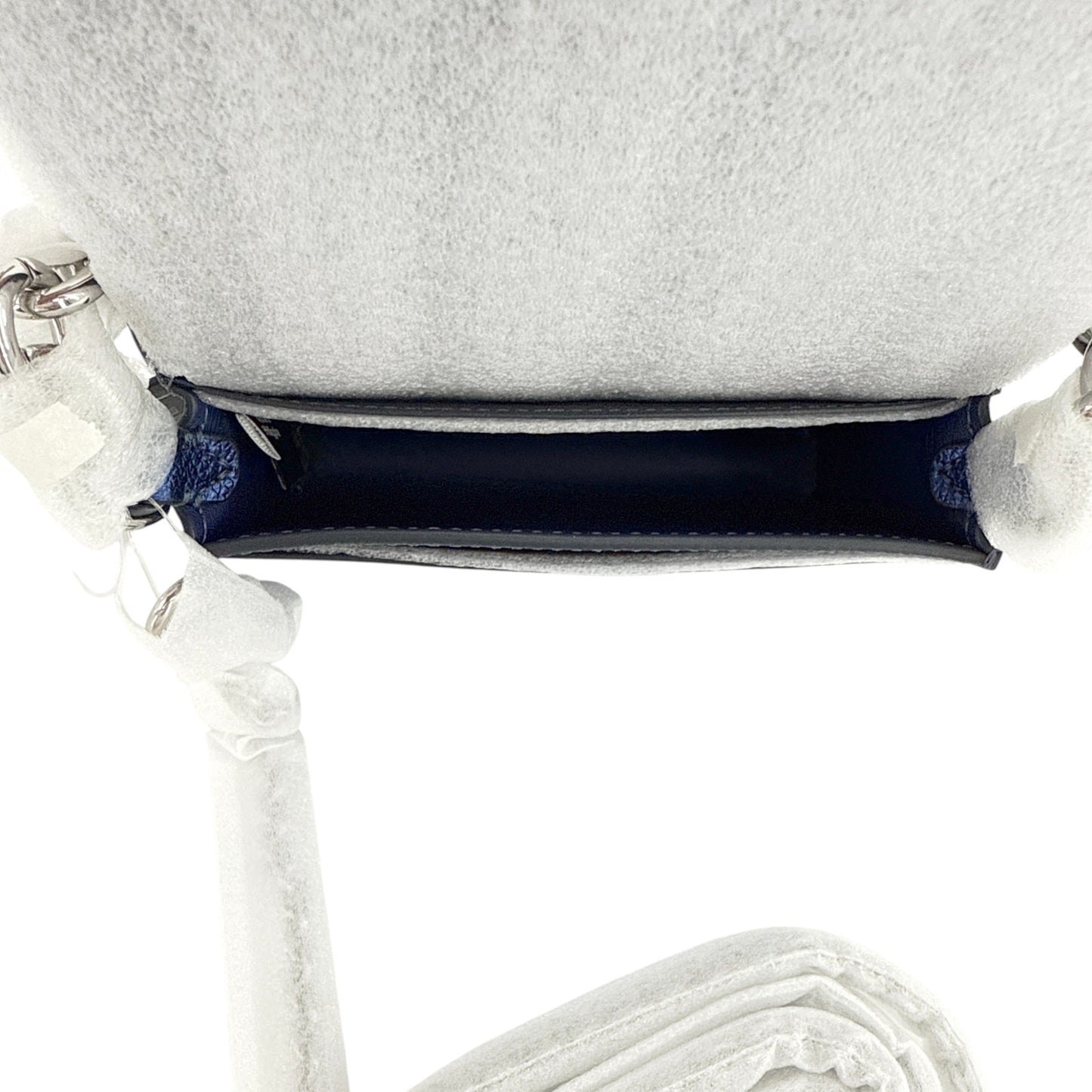 KATE SPADE Natasha Metallic Pebbled Leather Chain Compact Wristlet in Navy