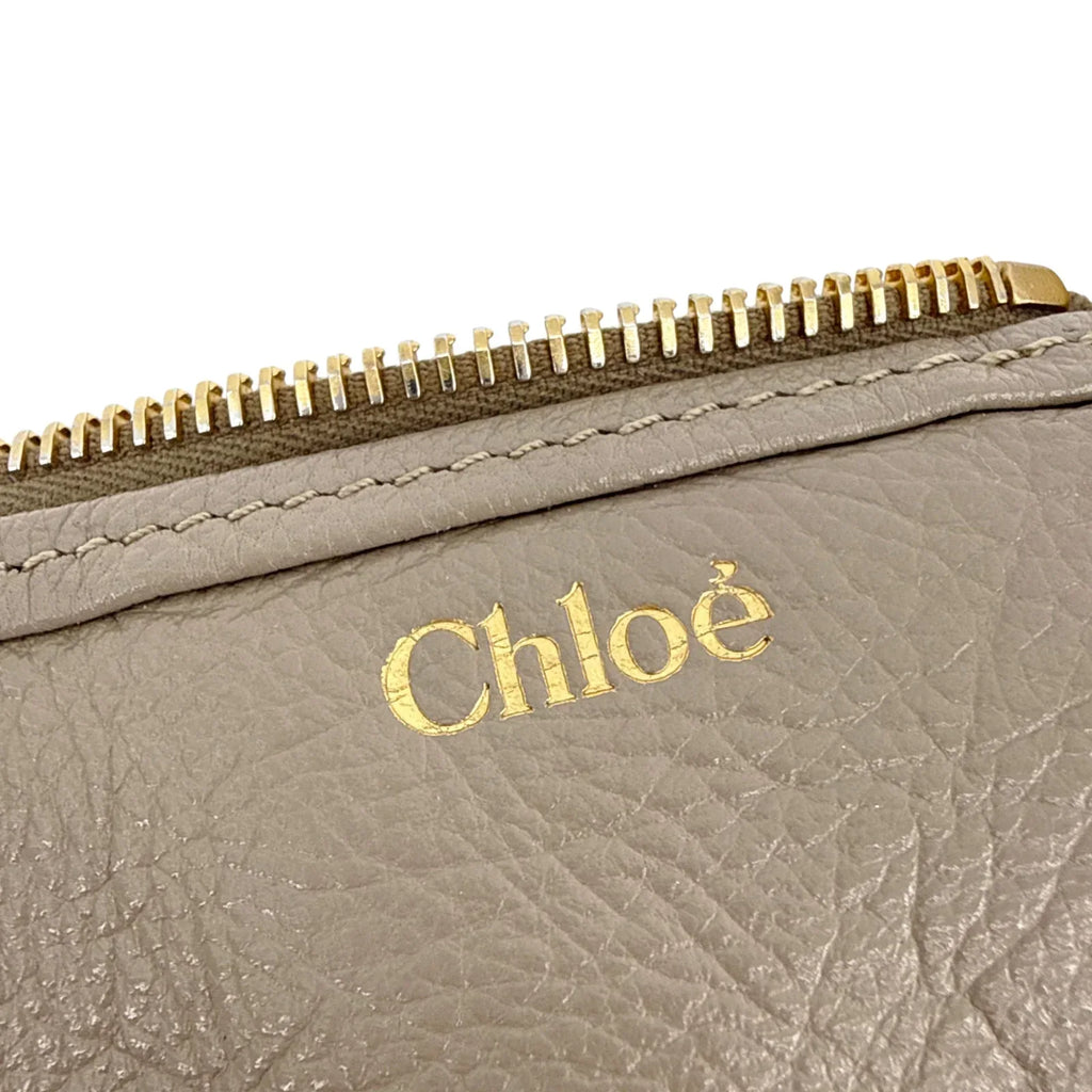 CHLOE Small Bracelet Hobo Bag in Grained Leather in Grey - flyKAMP