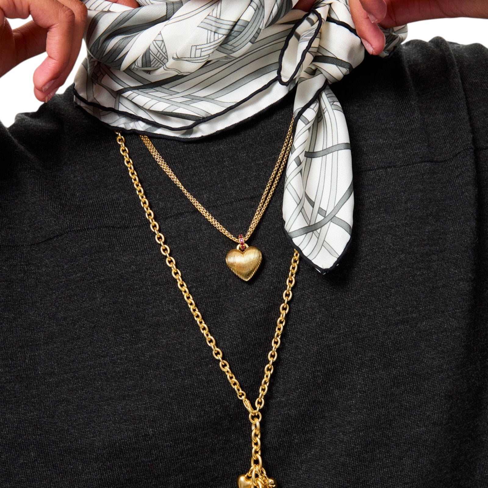 ROXANNE ASSOULIN The Textured Heart Necklace Roxanne Assoulin