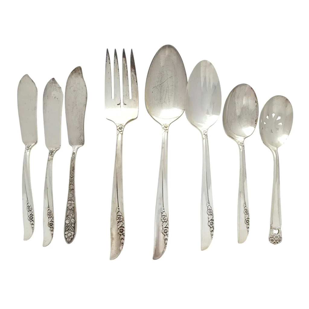 ONEIDA LTD. 1881 ROGERS Lilac Time Pattern Silverplate Flatware 73 Piece Set - flyKAMP