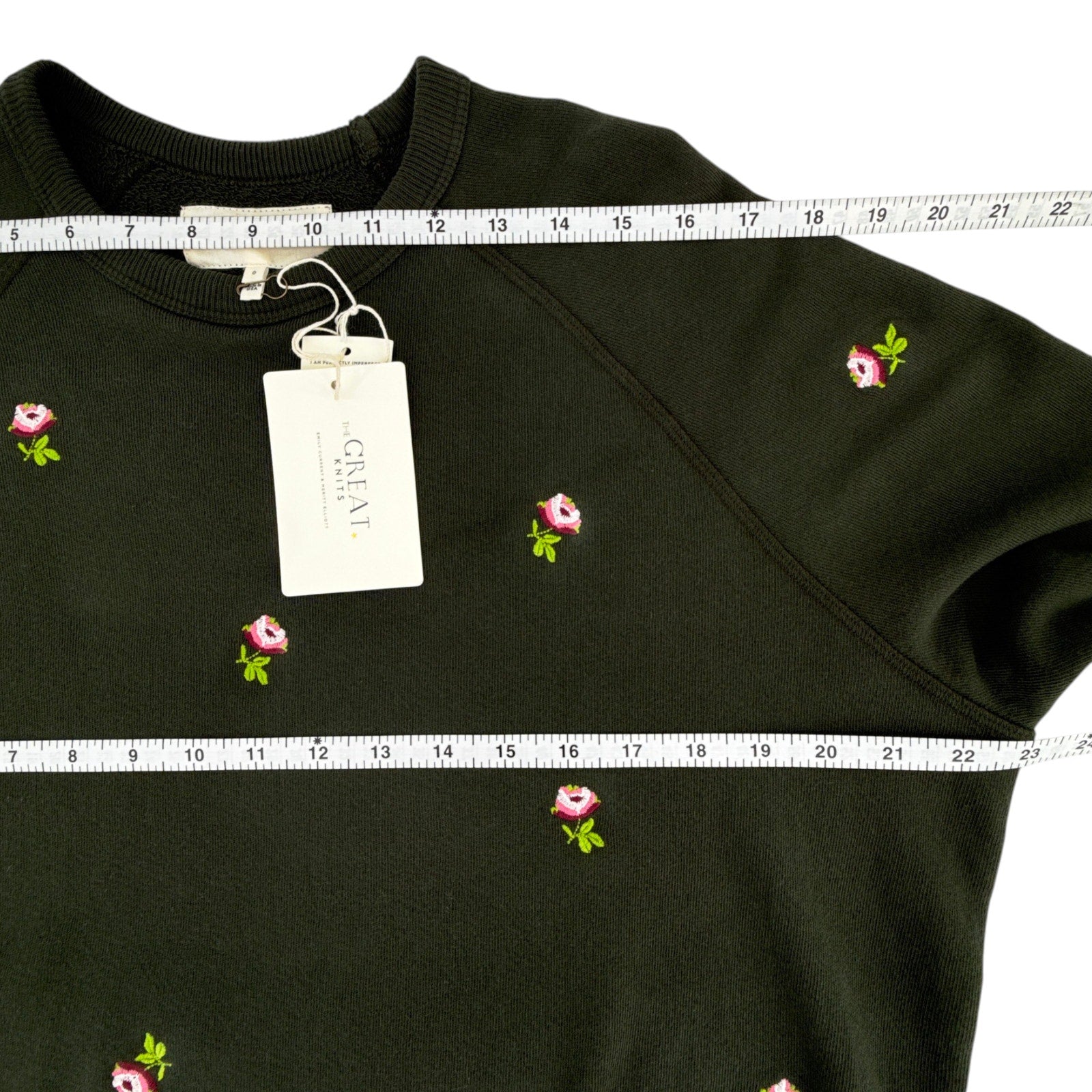 THE GREAT. The College Sweatshirt. Woodland Green With Embroidered Roses 0|XS The Great.