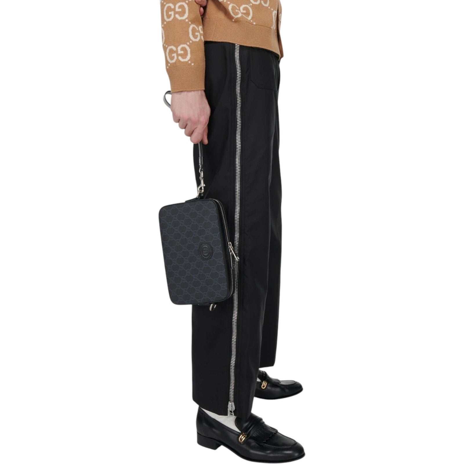 GUCCI GG Supreme Monogram Interlocking G Wrist & Shoulder Bag in Black Gucci