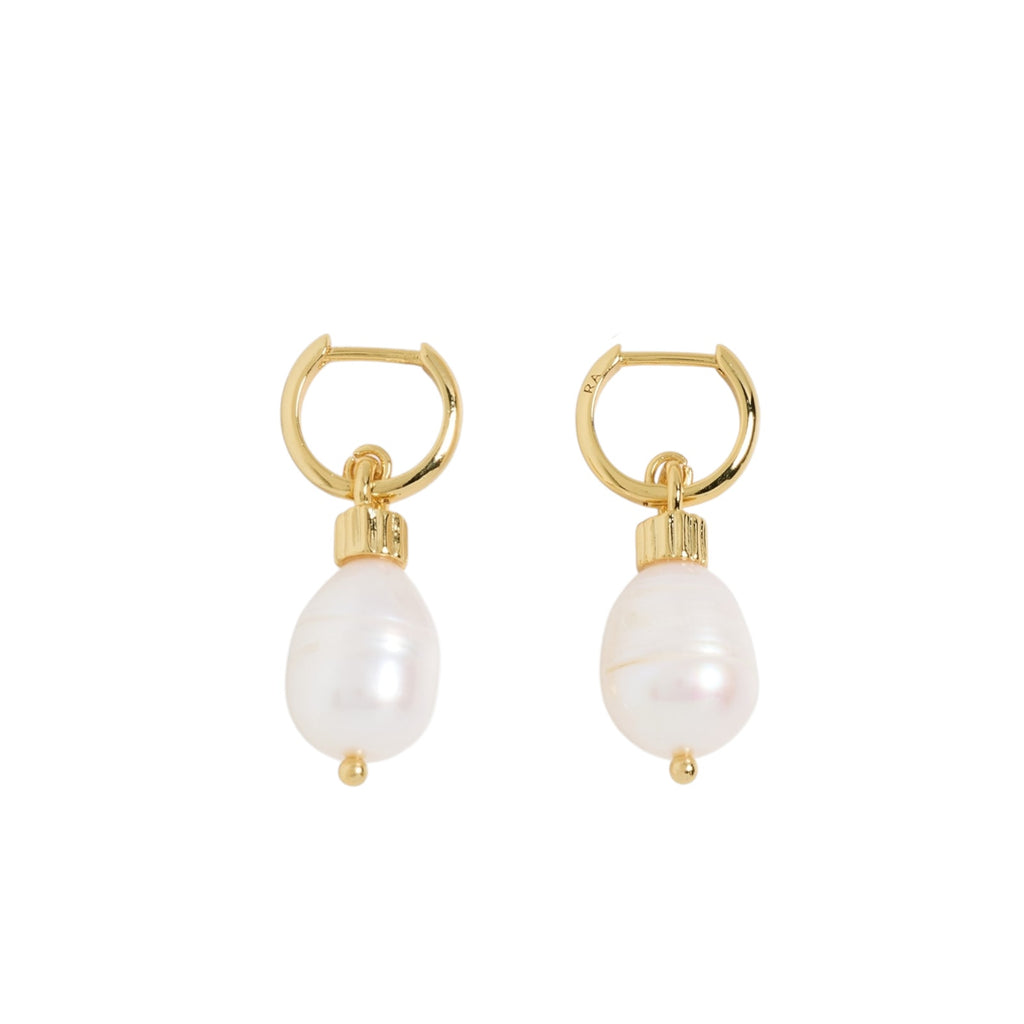 ROXANNE ASSOULIN The Pearl Drop Earrings in Shiny Gold & Freshwater Pearl