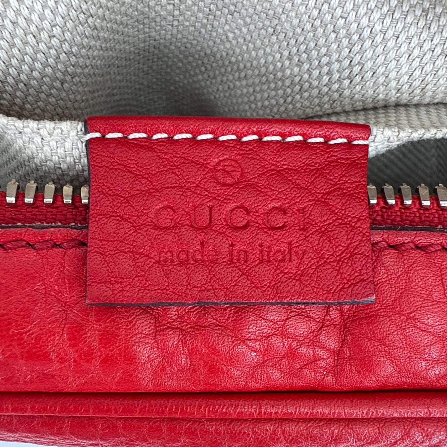 GUCCI Soho Disco Leather Bag in Red