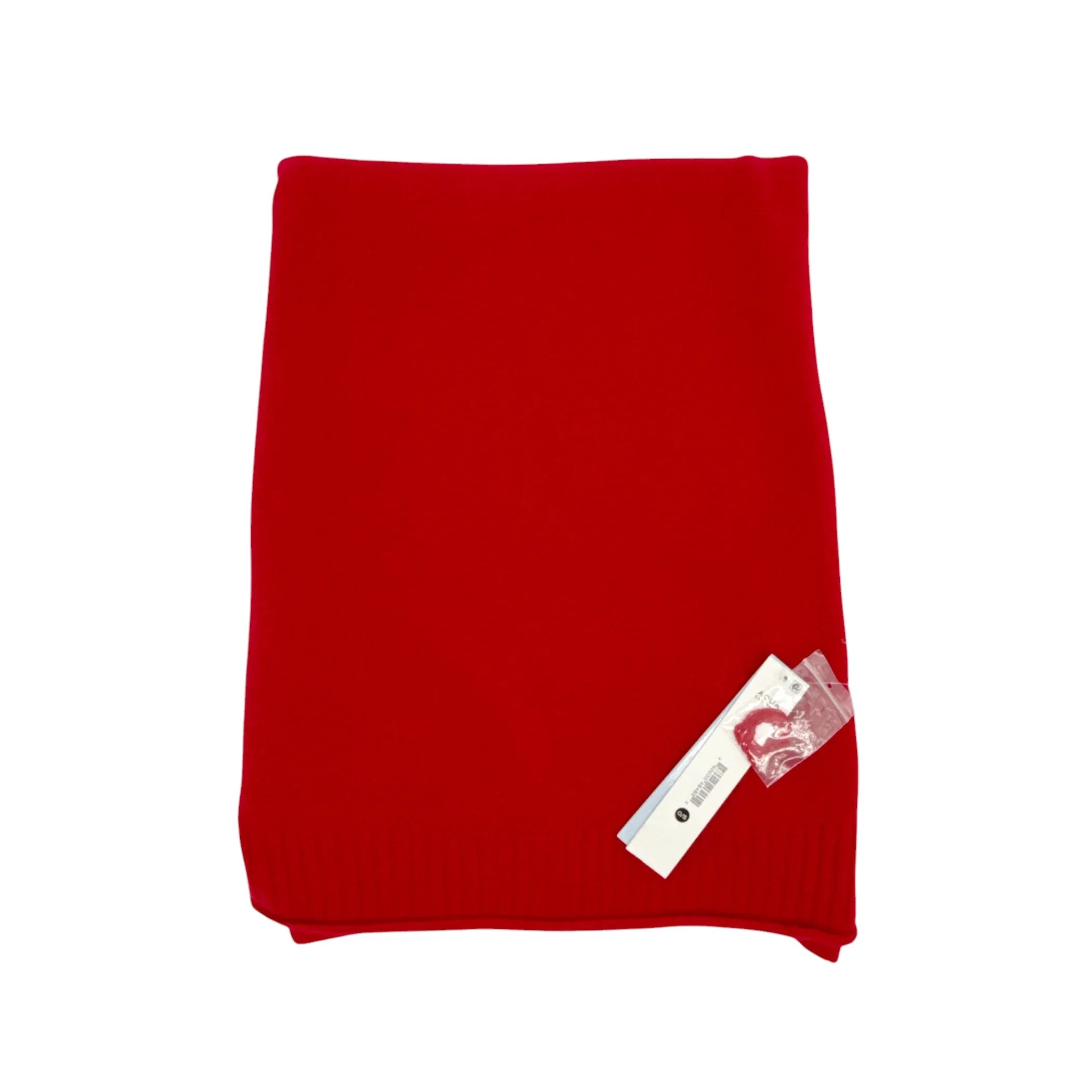 AQUA Cashmere Throw Blanket Bloomingdale's Exclusive in Big Apple Red - flyKAMP