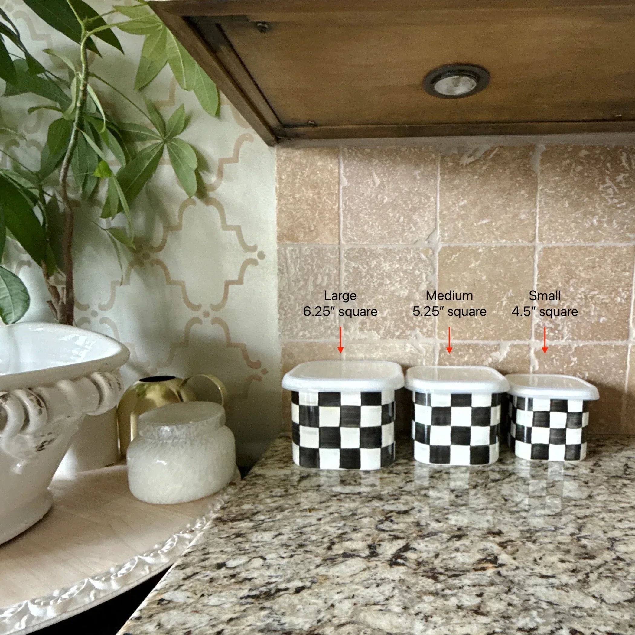 MACKENZIE-CHILDS Courtly Check Enamel Deep Squarage Bowl || Small - flyKAMP