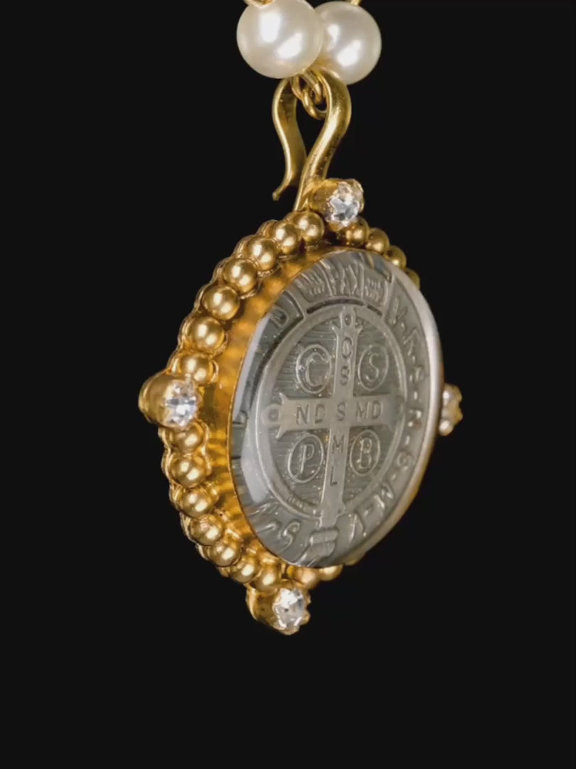 VIRGINS SAINTS & ANGELS VSA Bespoke San Benito Medallion in Gold