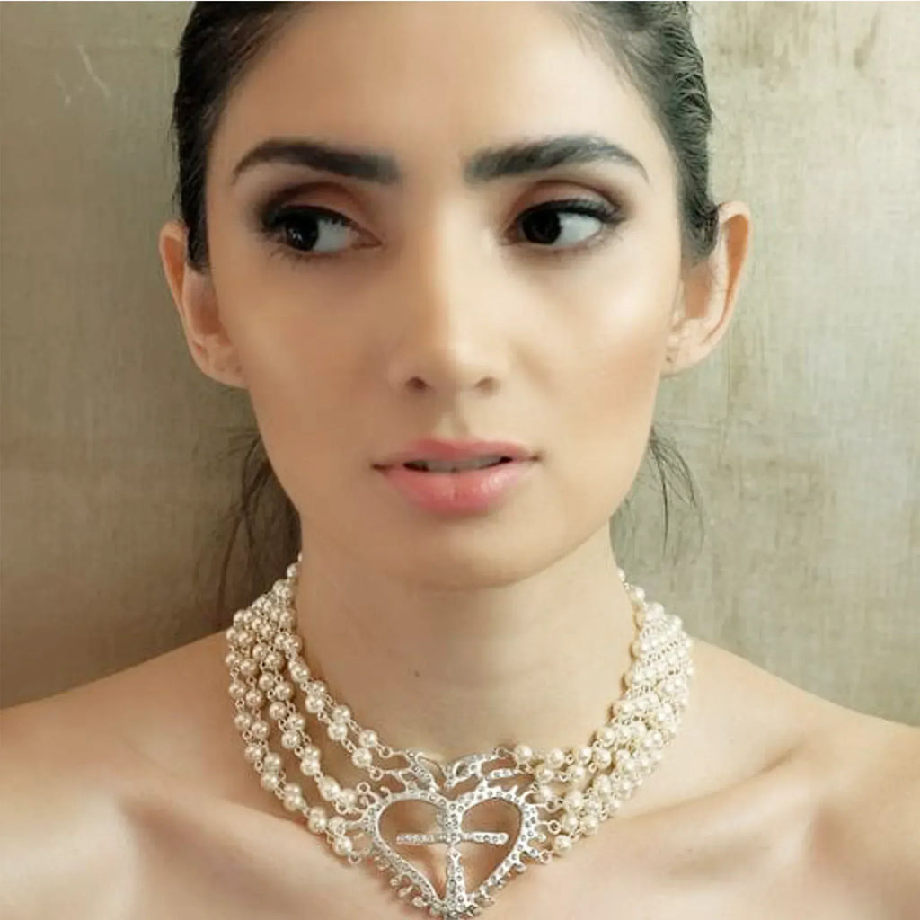 VIRGINS SAINTS & ANGELS VSA La Queen Collar in Cream Pearl & Silver - flyKAMP